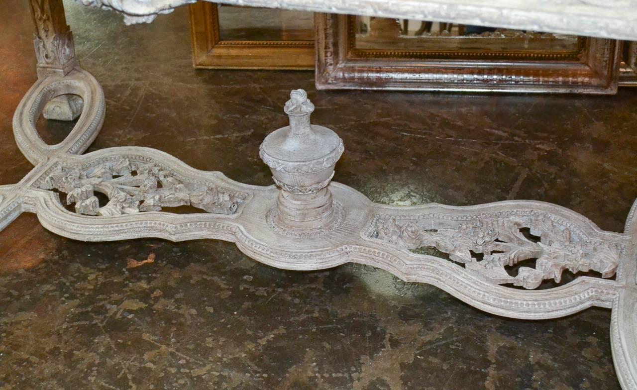 Beautiful French Carved and Painted Center Table In Good Condition In Dallas, TX