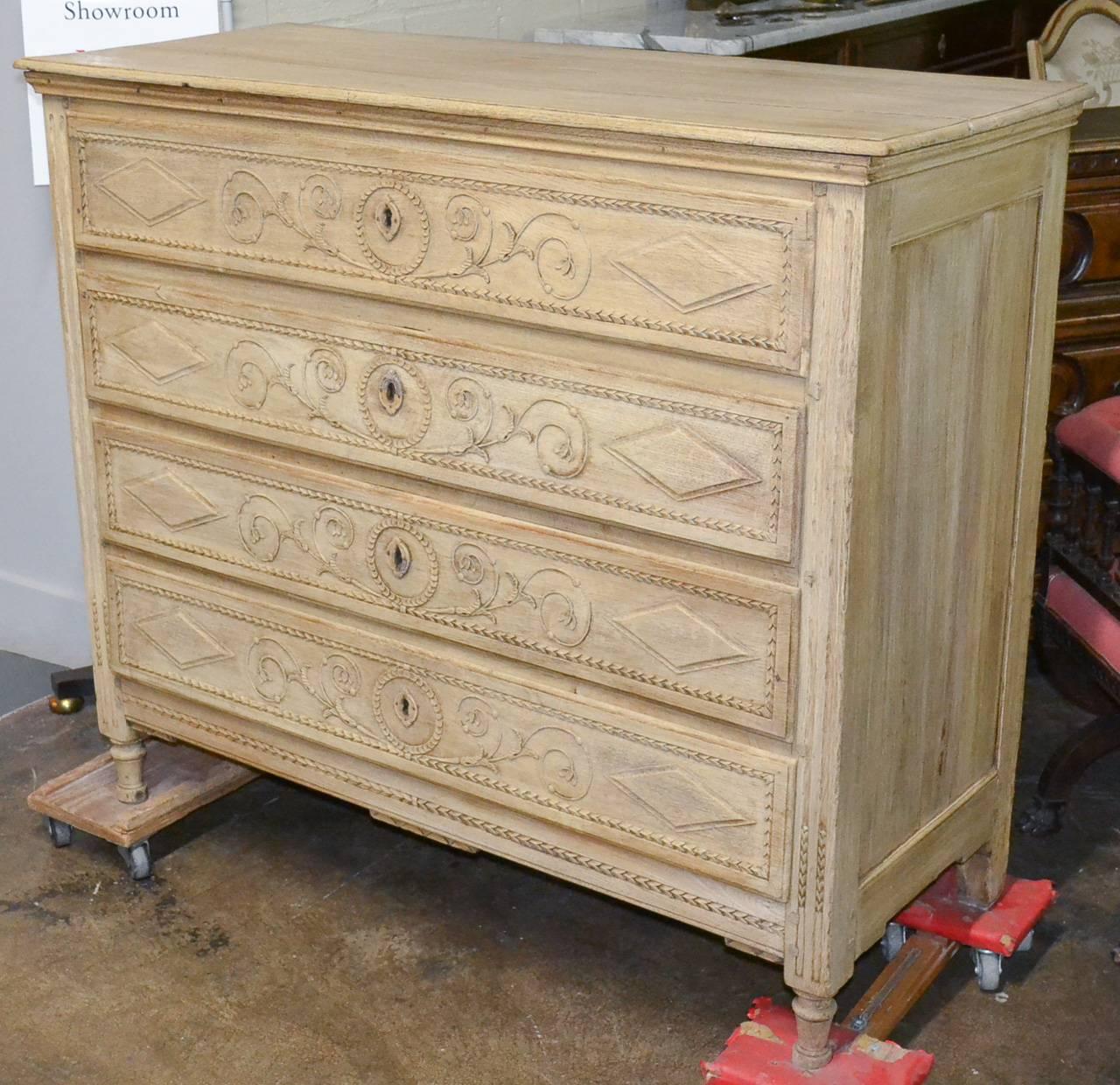 18th Century French Louis XVI Chest In Good Condition In Dallas, TX
