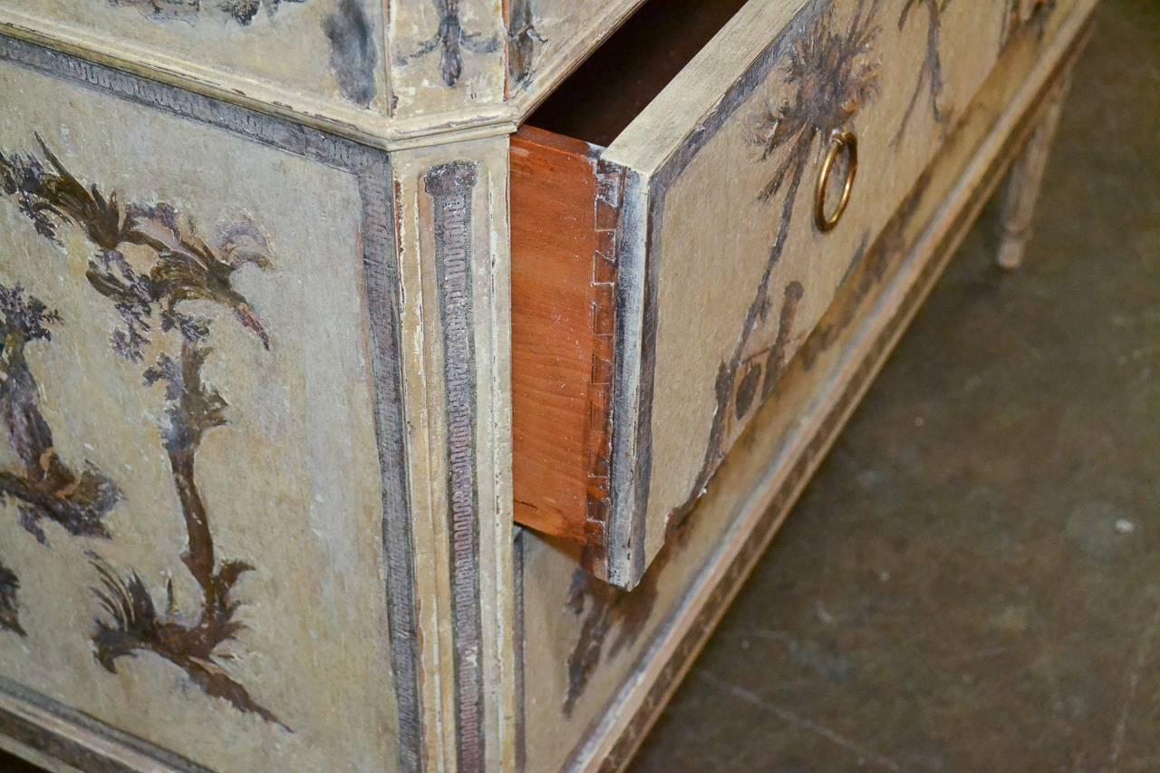 Italian Louis XVI Painted and Decoupage Commode 3