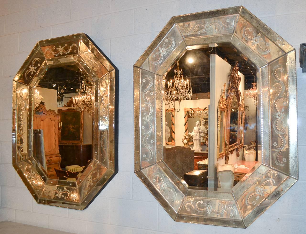 Excellent Pair of Venetian Octagonal Mirrors 1