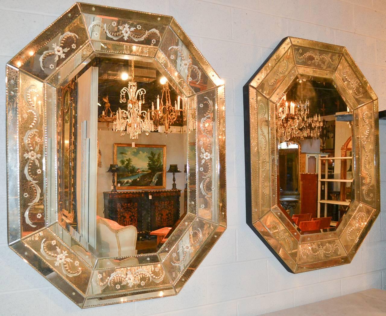 Mid-20th Century Excellent Pair of Venetian Octagonal Mirrors