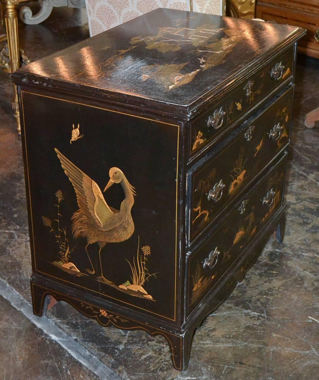 19th Century English Chinoiserie Chest 4