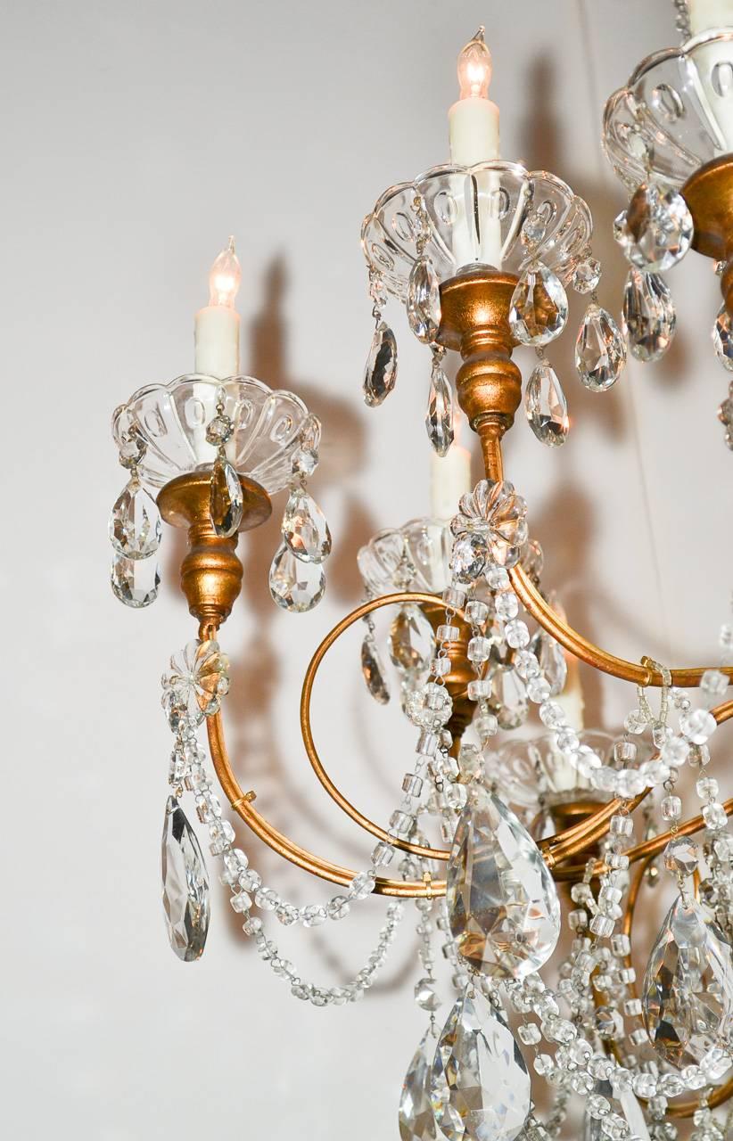 Superb Italian Beaded and Giltwood Chandelier In Good Condition In Dallas, TX