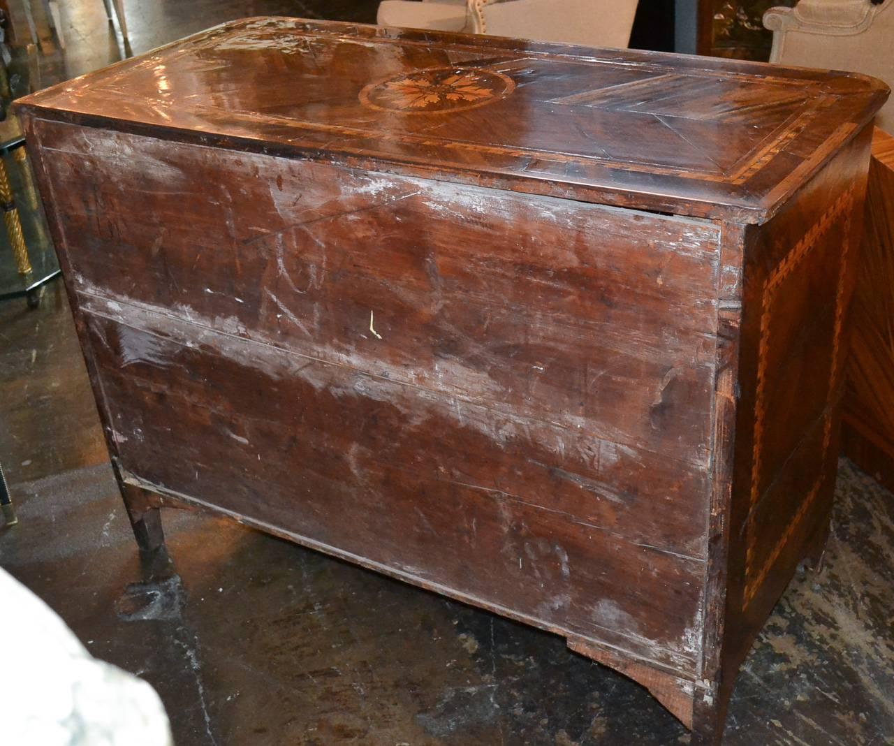 Wood Exceptional 18th Century Italian Marquetry Commode