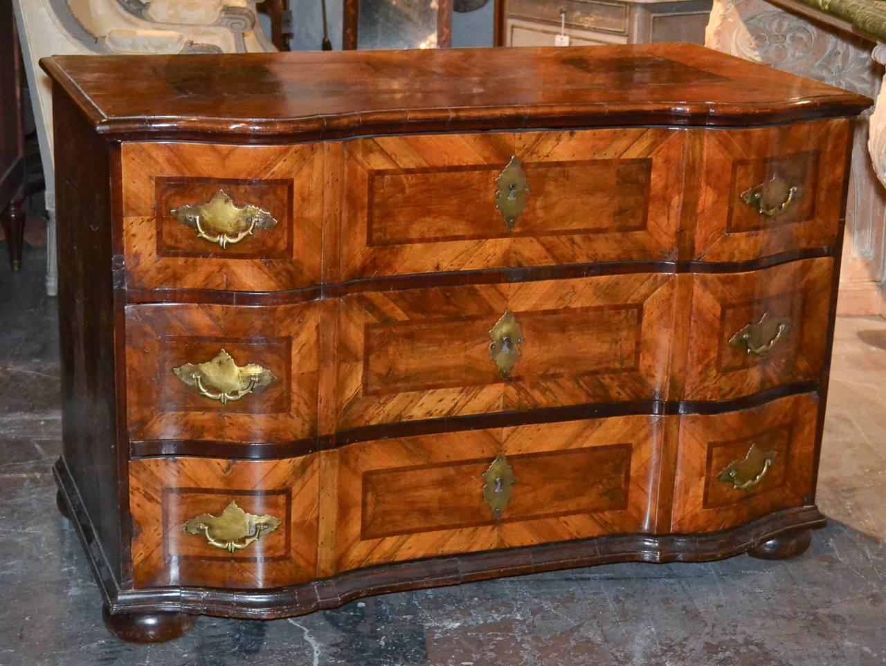 18th Century South German Walnut Commode In Good Condition In Dallas, TX