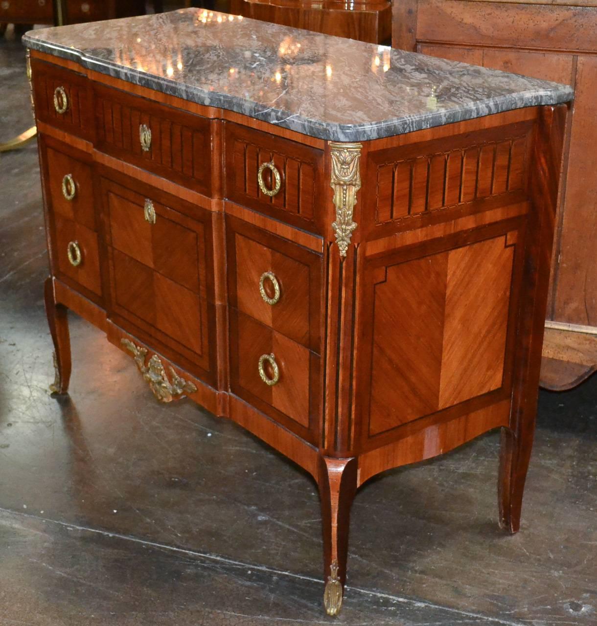 19th Century French Transitional Commode 1