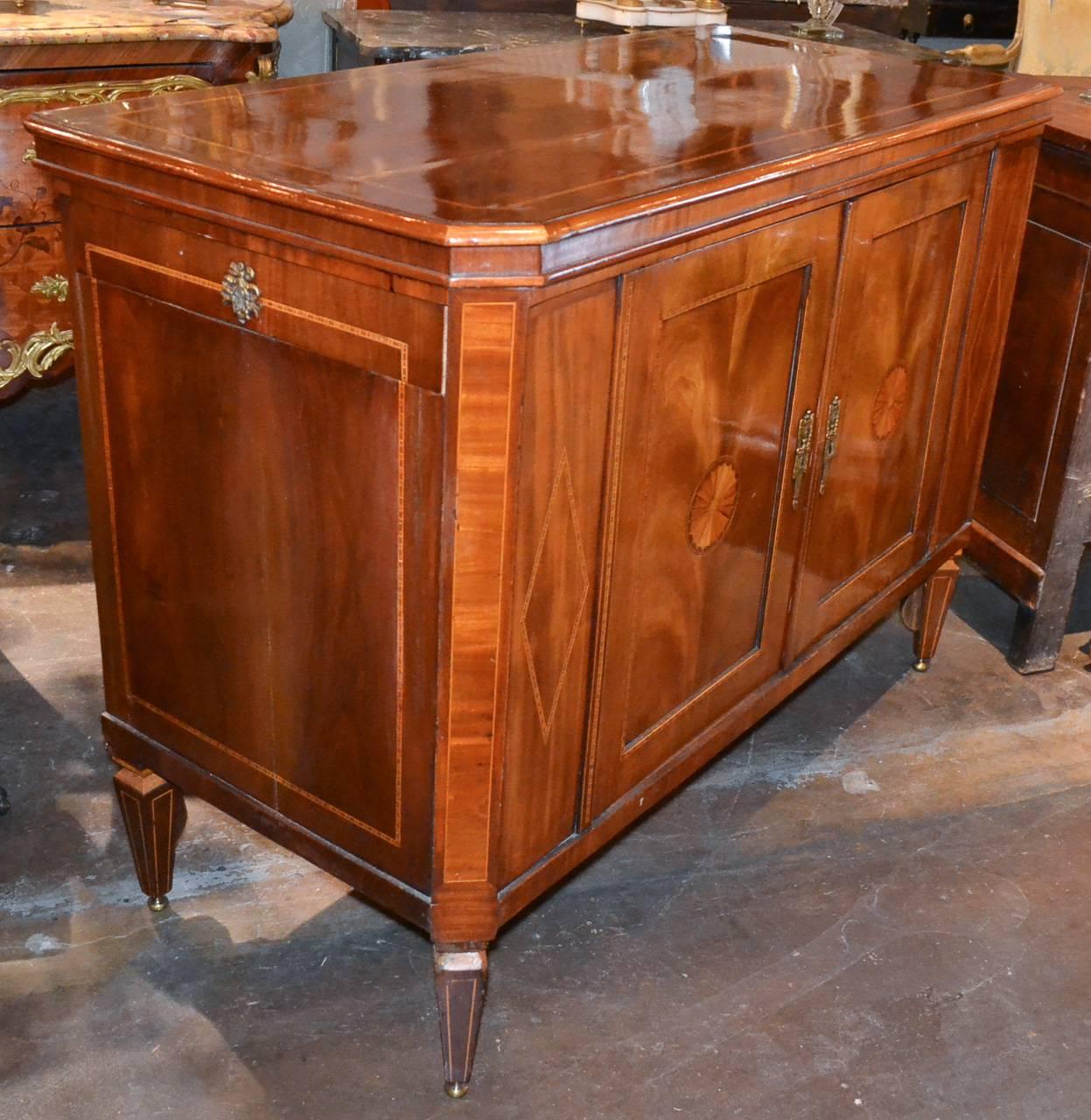 Early 20th Century Very Fine English Inlaid Server / Bar