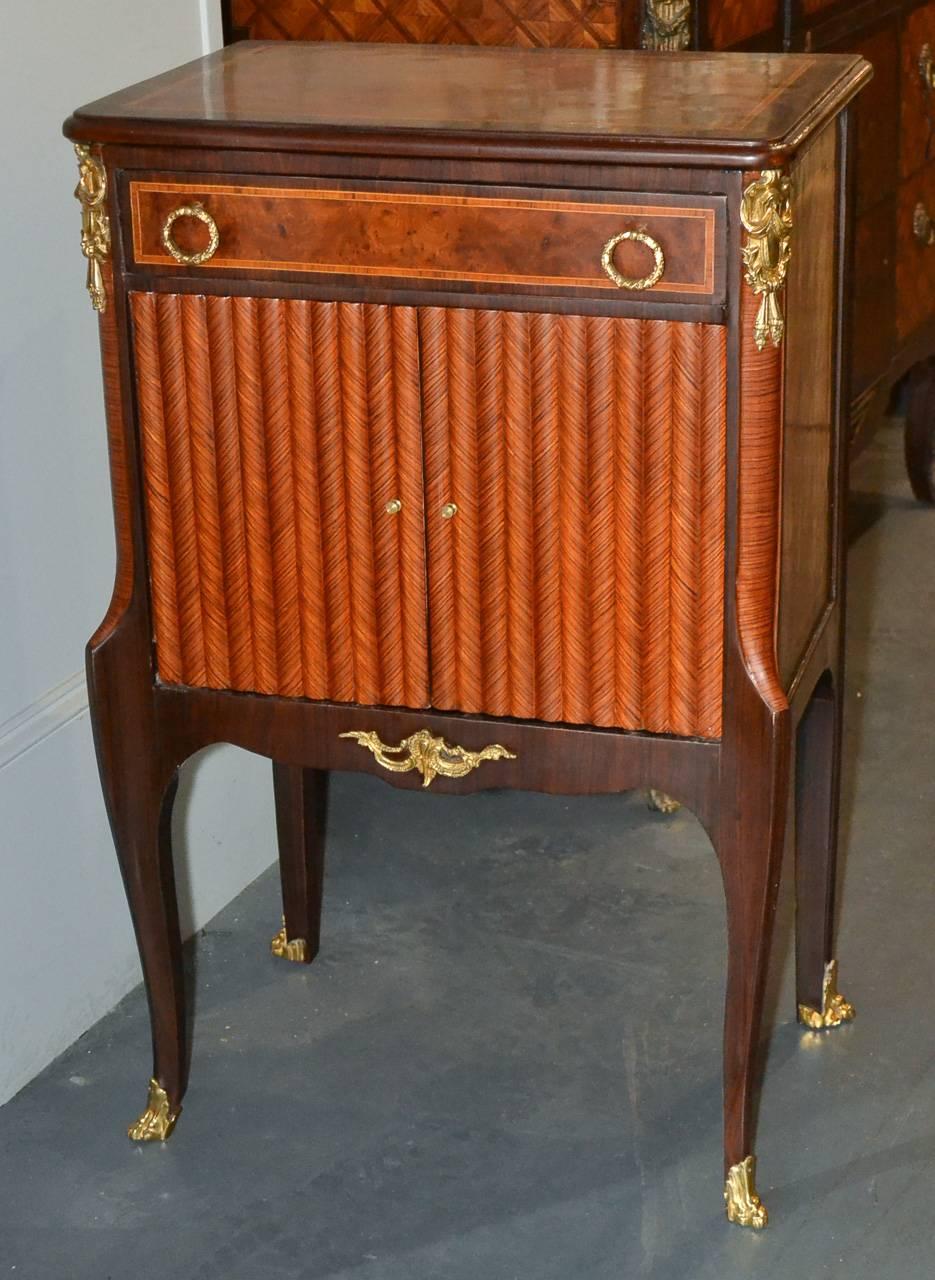 Pair of French Transitional Bronze Mounted Side Tables In Good Condition In Dallas, TX