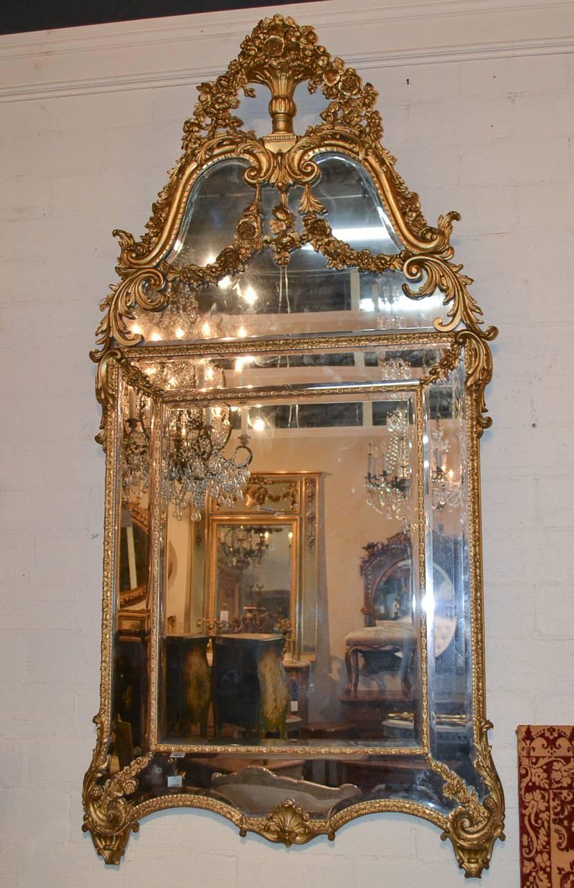 19th Century Fine French Louis XVI Giltwood Mirror