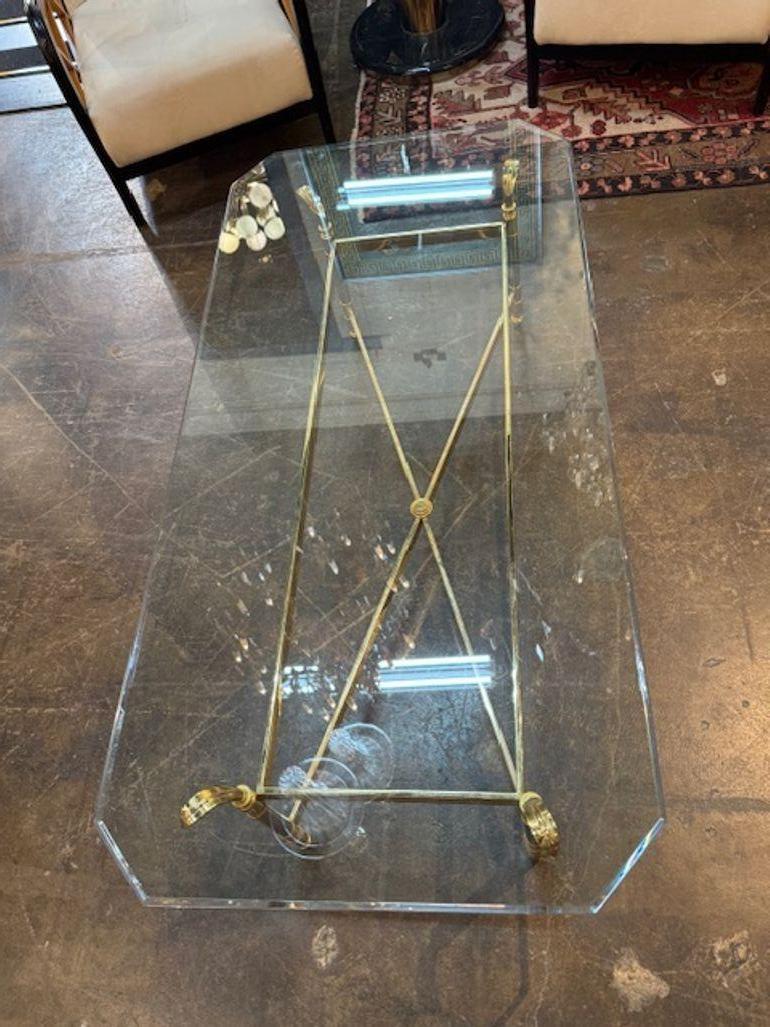 Mesa de centro vintage francesa estilo Maision Jansen de latón, cromo y cristal en Bueno estado para la venta en Dallas, TX