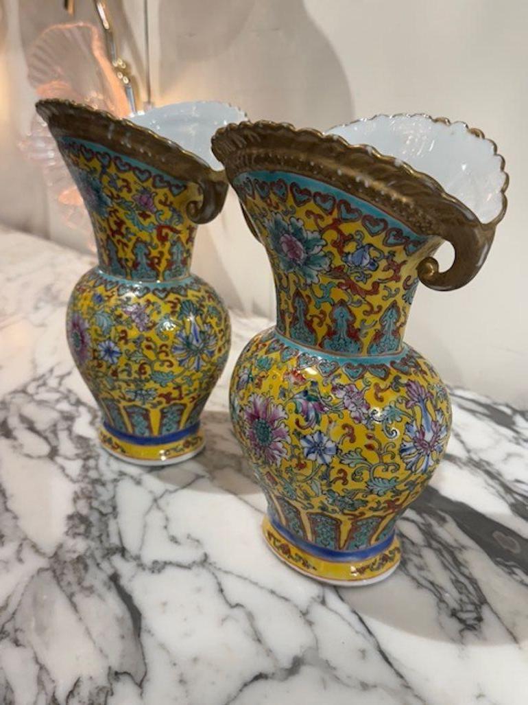 Pair of Japanese Cloisonné' Vases In Good Condition For Sale In Dallas, TX