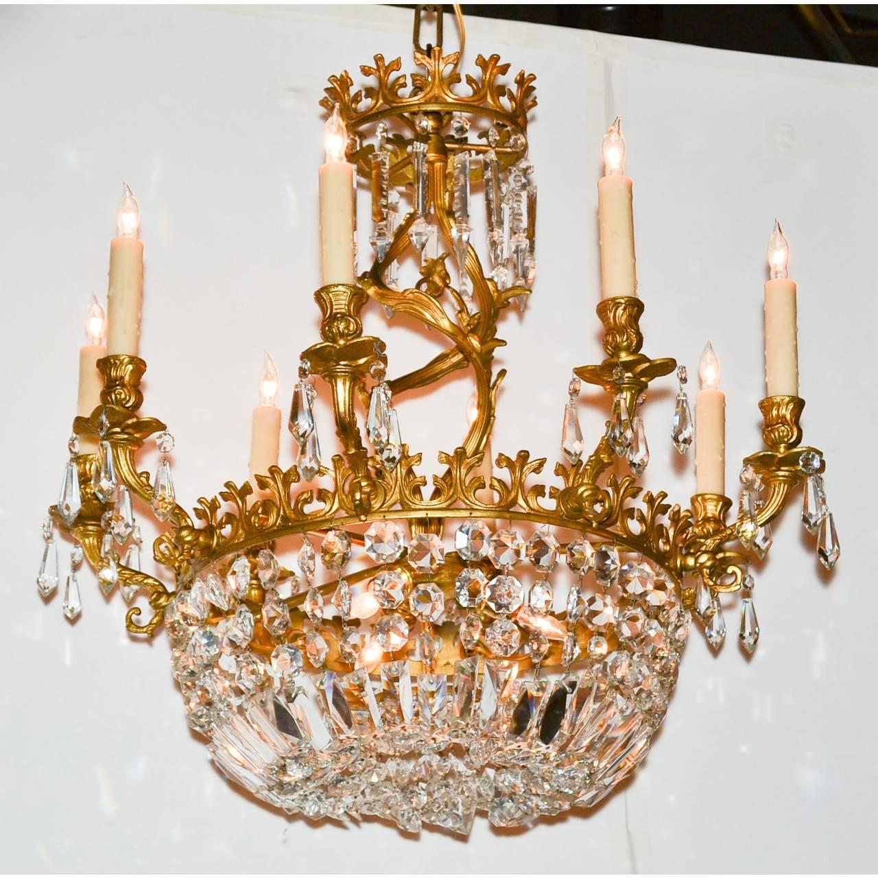 Early 20th Century French Rococo Bronze and Crystal Chandelier 1