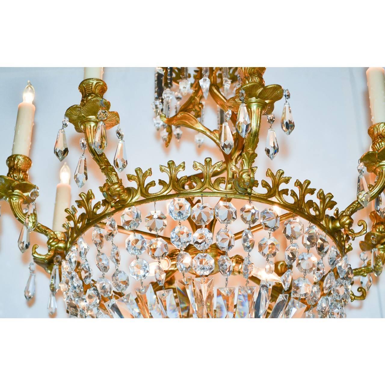 Early 20th Century French Rococo Bronze and Crystal Chandelier 2