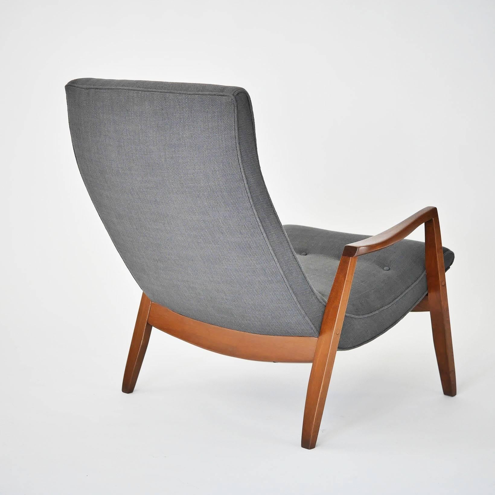 20th Century Milo Baughman Pair of Scoop Lounge Chairs For Sale