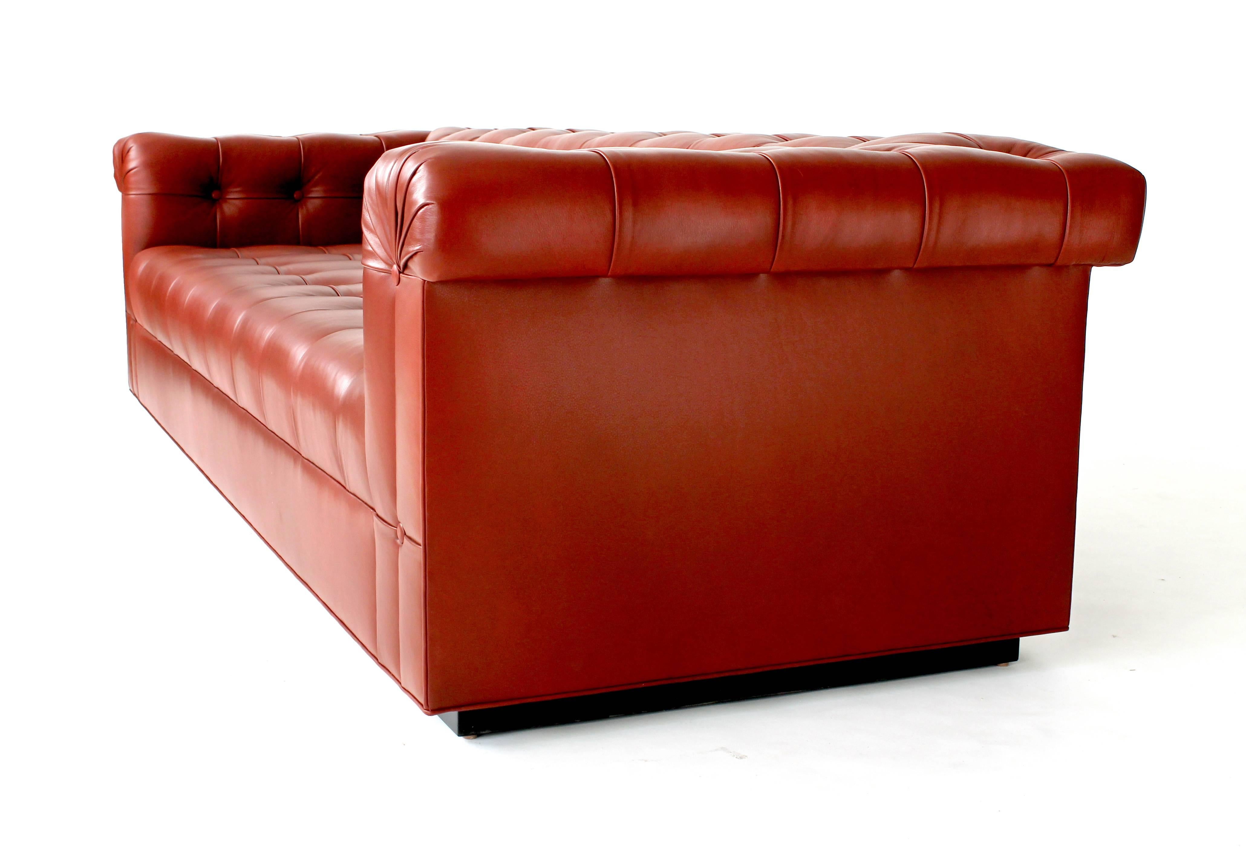 Custom Chesterfield Sofa In Excellent Condition For Sale In Chicago, IL