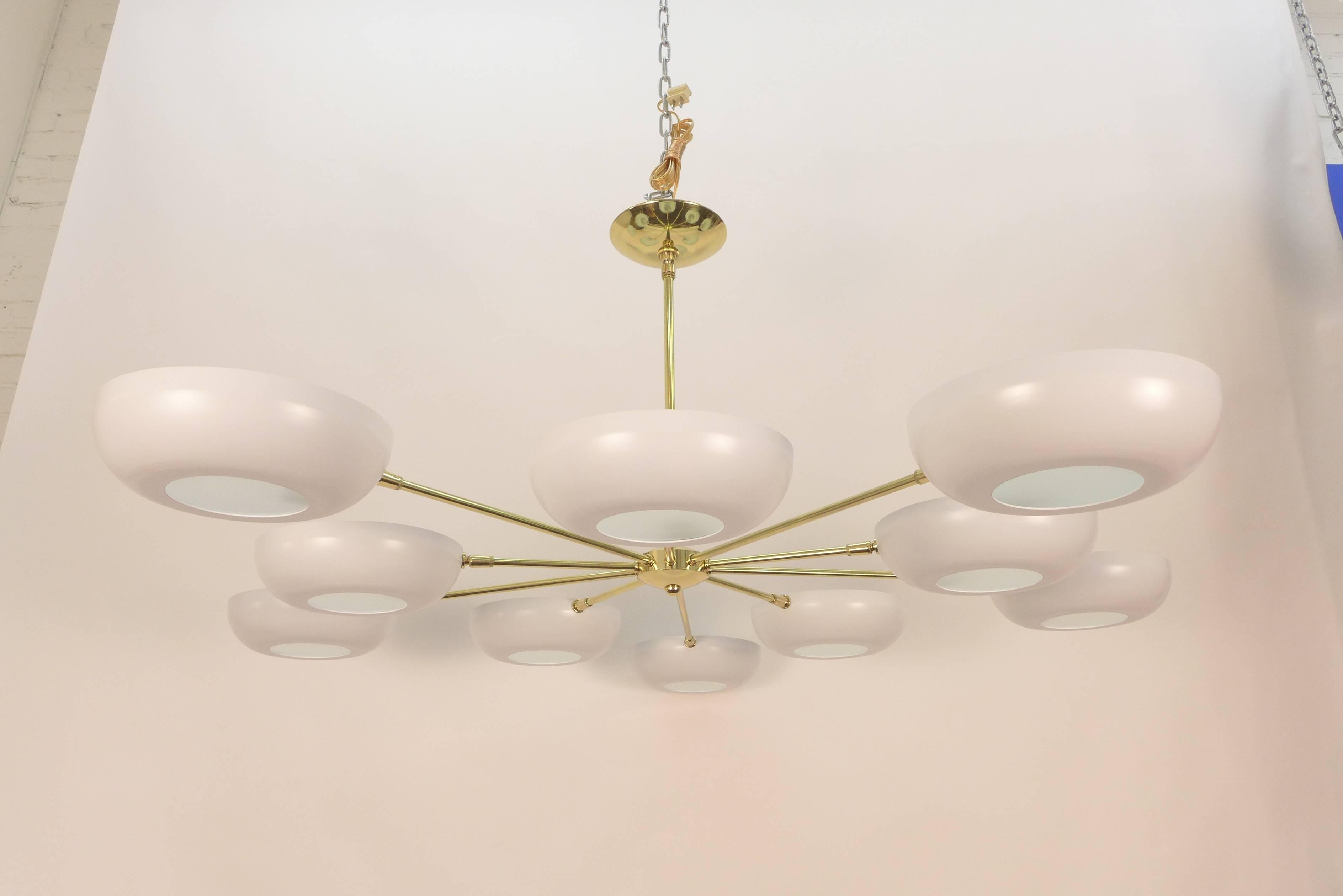 XXIe siècle et contemporain Lustre Spoutnik émaillé blanc de style Stilnovo en vente