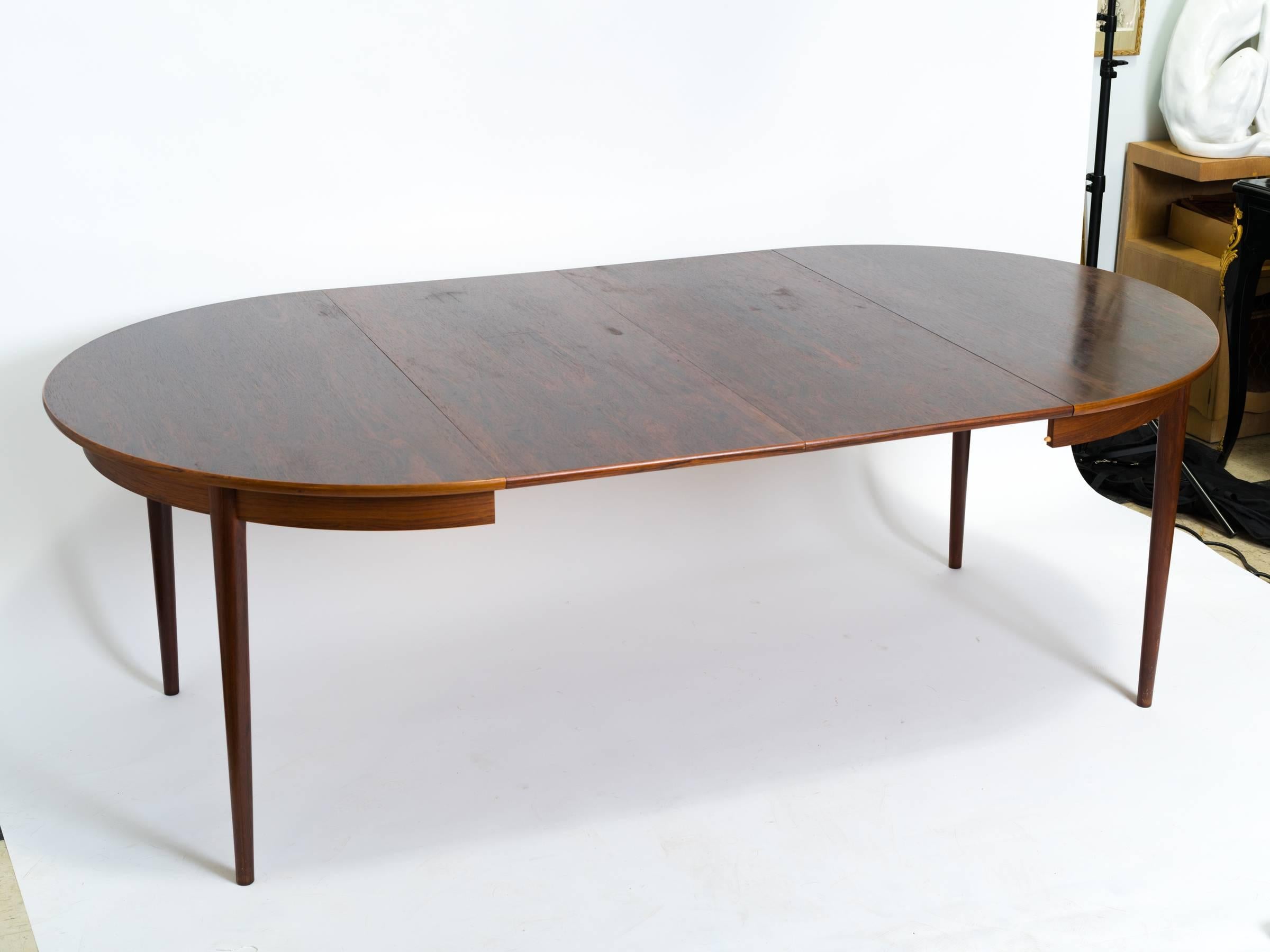 Gustav Bahus Rosewood Dining Table With 2 Leaves In Good Condition In Tarrytown, NY
