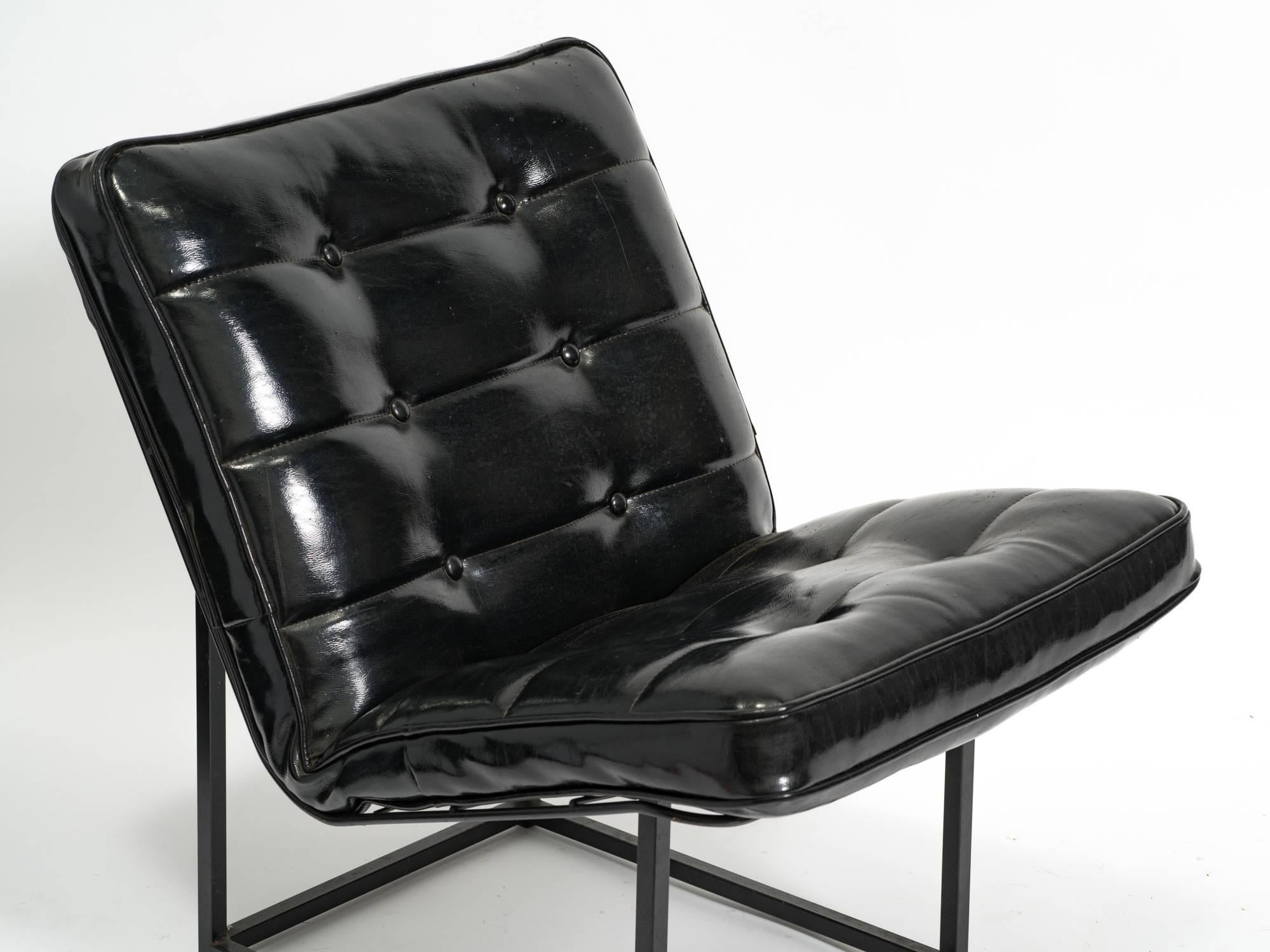 Mid-20th Century Pair of Homecrest Wire Lounge Chairs