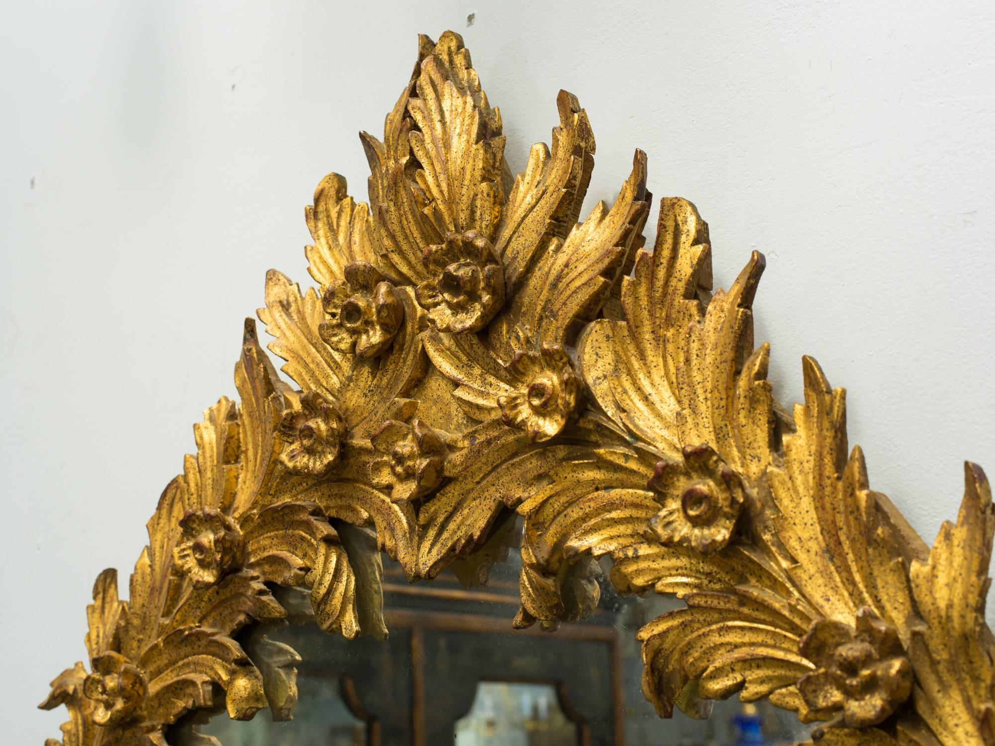 1960s Italian Carved Wood Floral Gilt Mirror In Good Condition In Tarrytown, NY