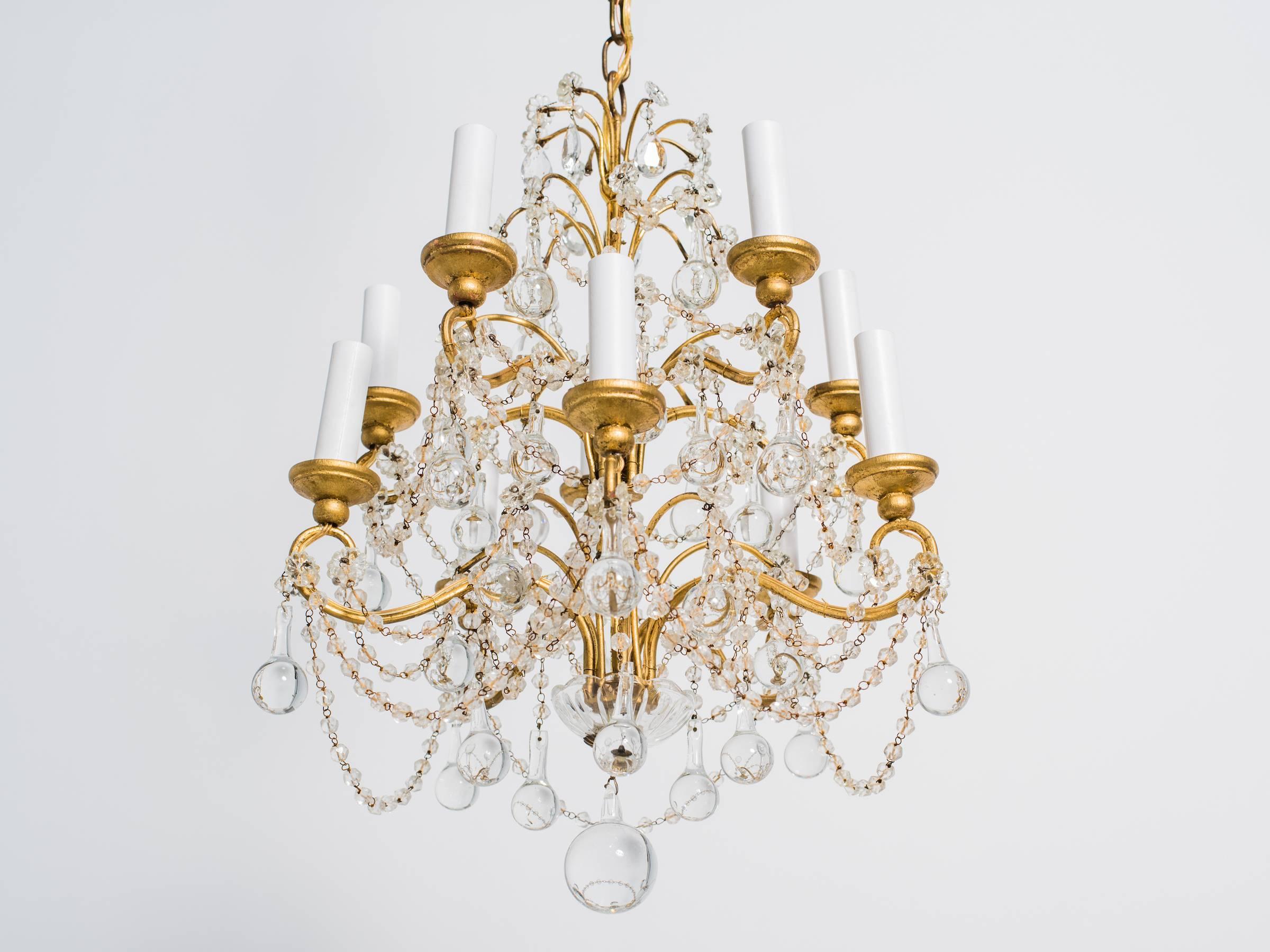 Mid-20th Century Italian Crystal Drop and Giltwood Chandelier For Sale