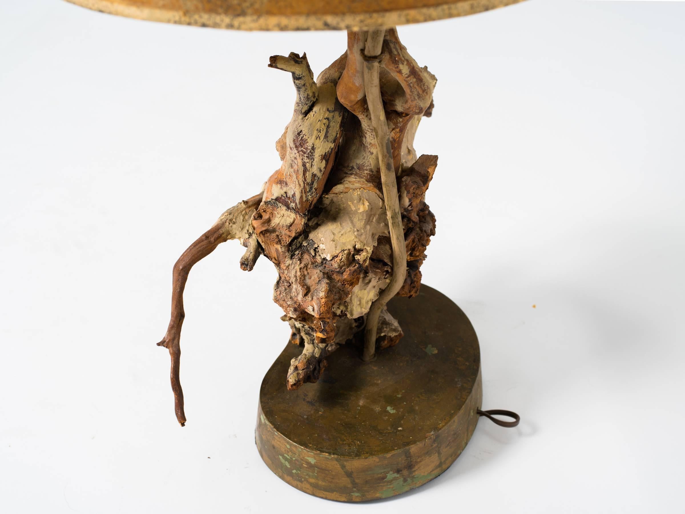 Milieu du XXe siècle Lampe de table en bois flotté et quartz en vente