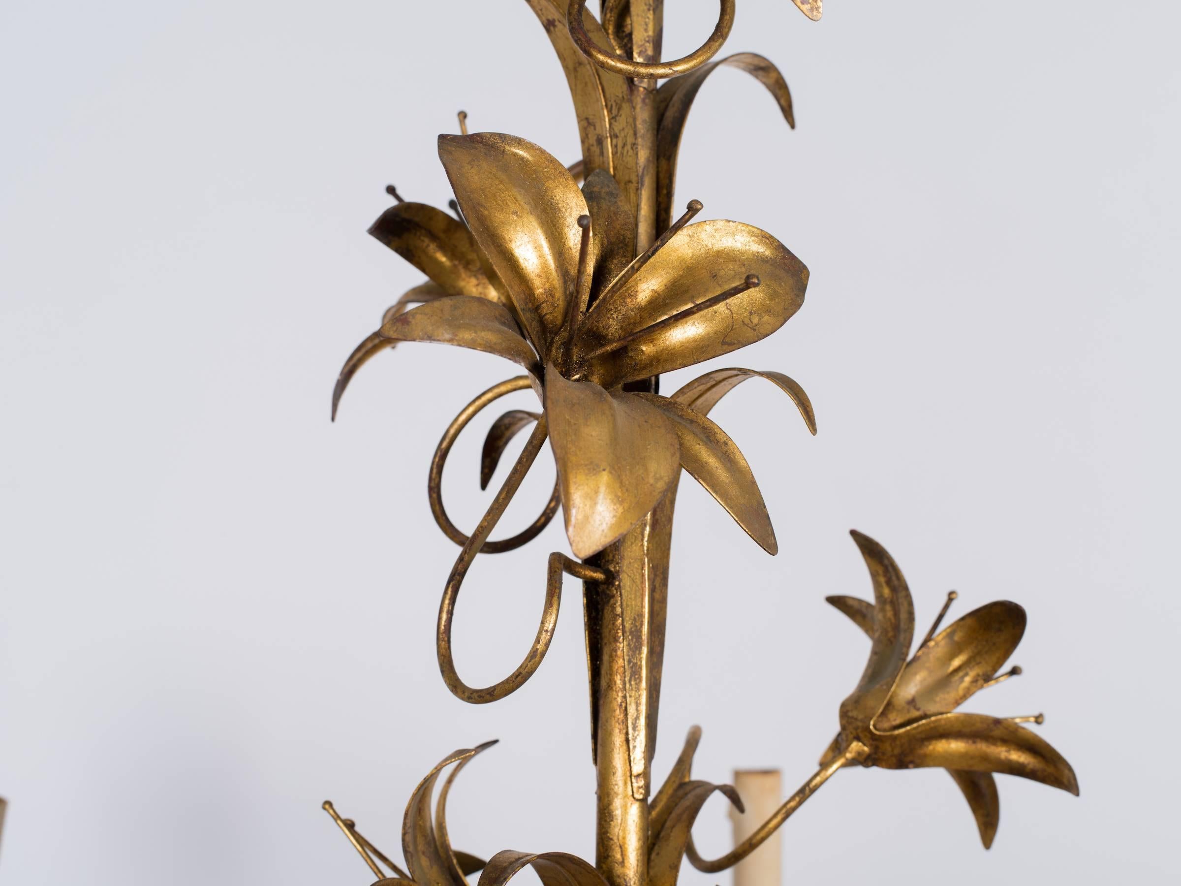 Italian 1960s Gilt Metal Floral Chandelier 1