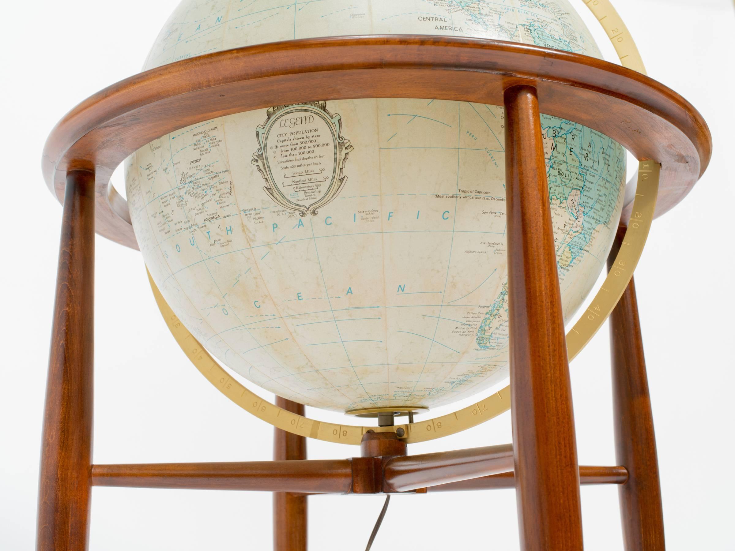Replogle Illuminated Globe on Stand 4