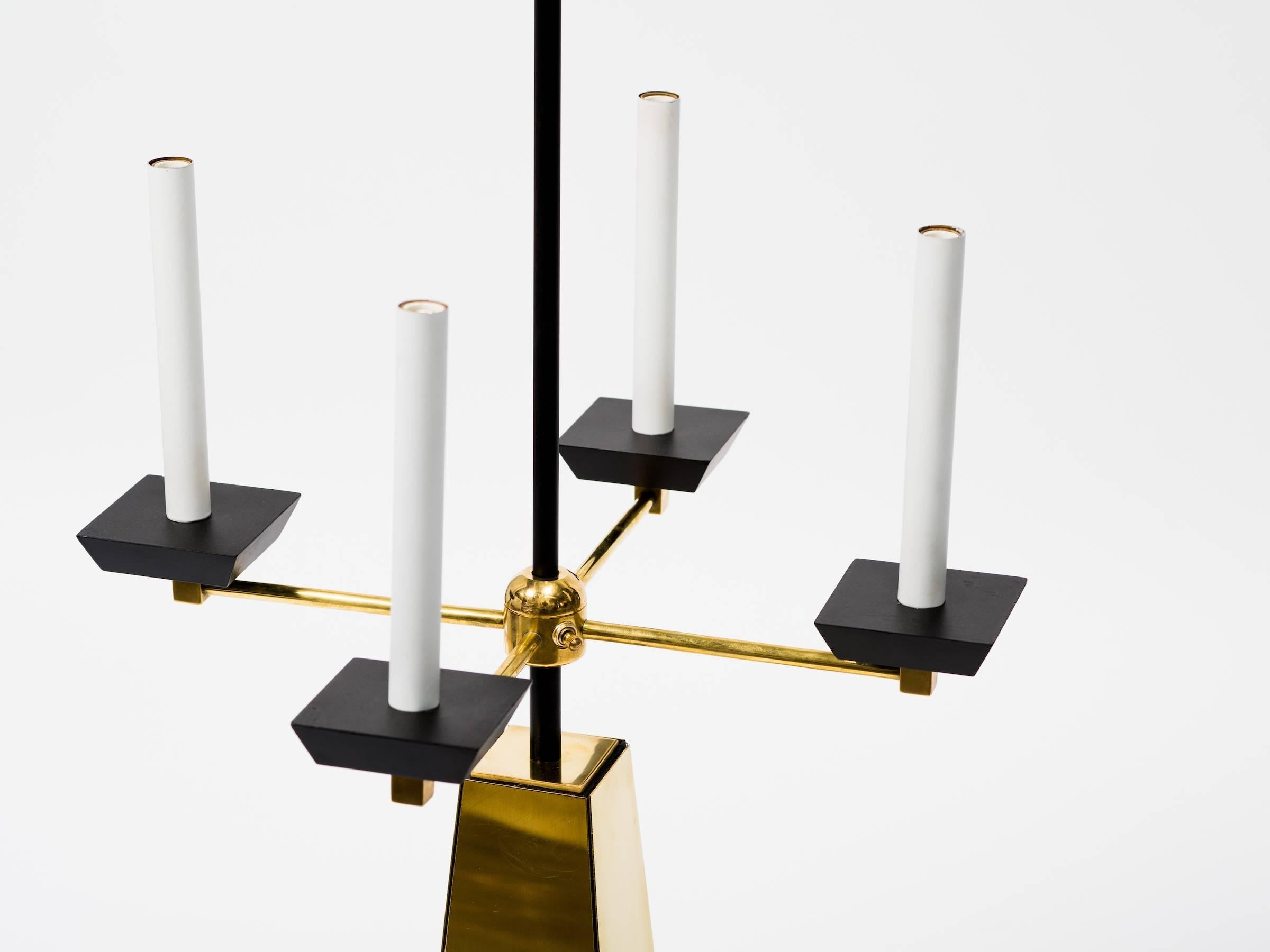 Restored 1950s Brass Obelisk Lamp In Good Condition For Sale In Tarrytown, NY