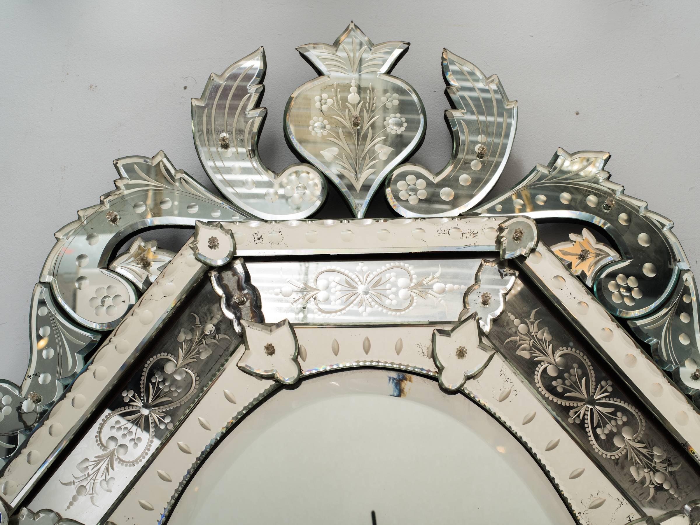  1930s Octagonal Venetian Mirror with Crown 1