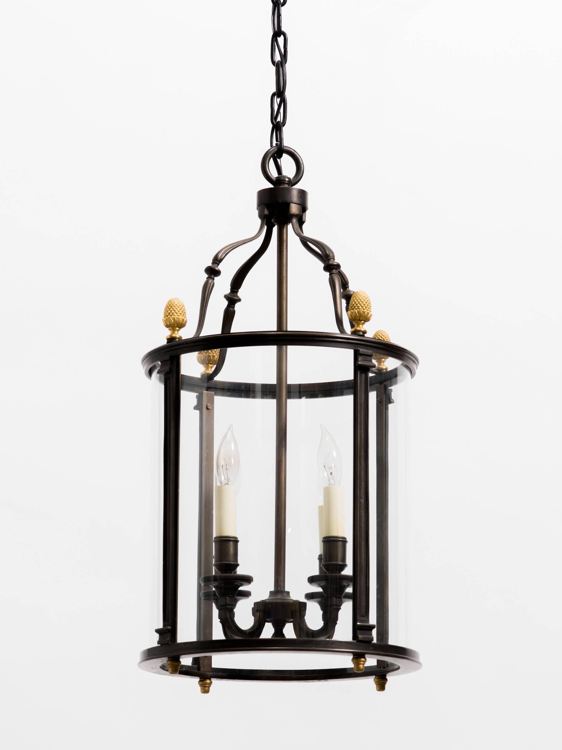 Pair of Bronze Lanterns In Good Condition In Tarrytown, NY