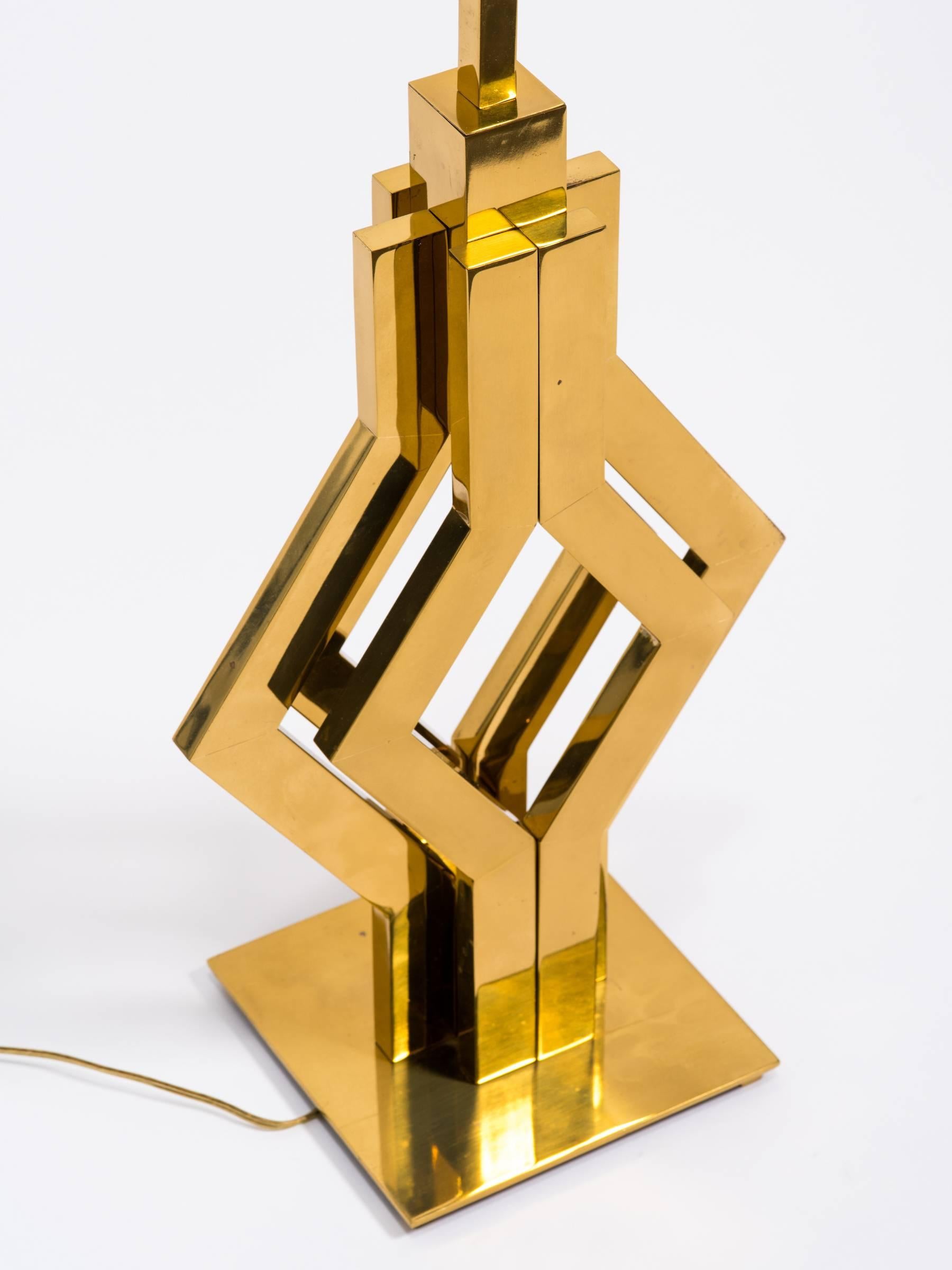 1970s Geometric Brass Table Lamp In Good Condition In Tarrytown, NY