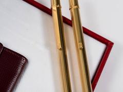 Cartier Kugelschreiber- und Bleistiftset mit Ledergeldbörse
