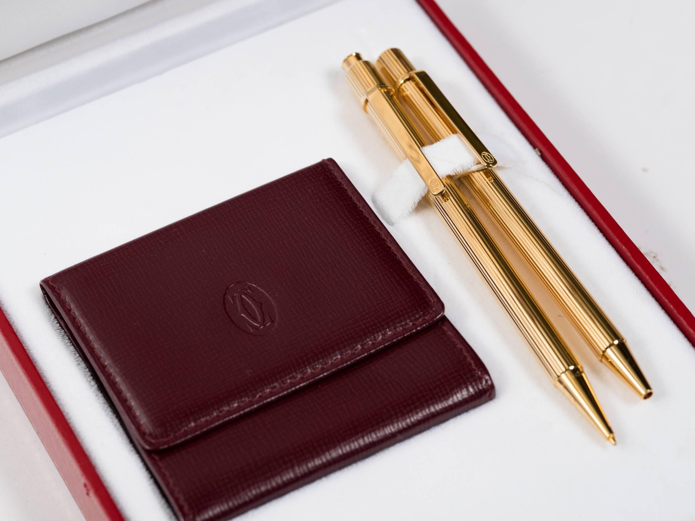 Parure de stylos et crayons Cartier avec porte-monnaie en cuir 5