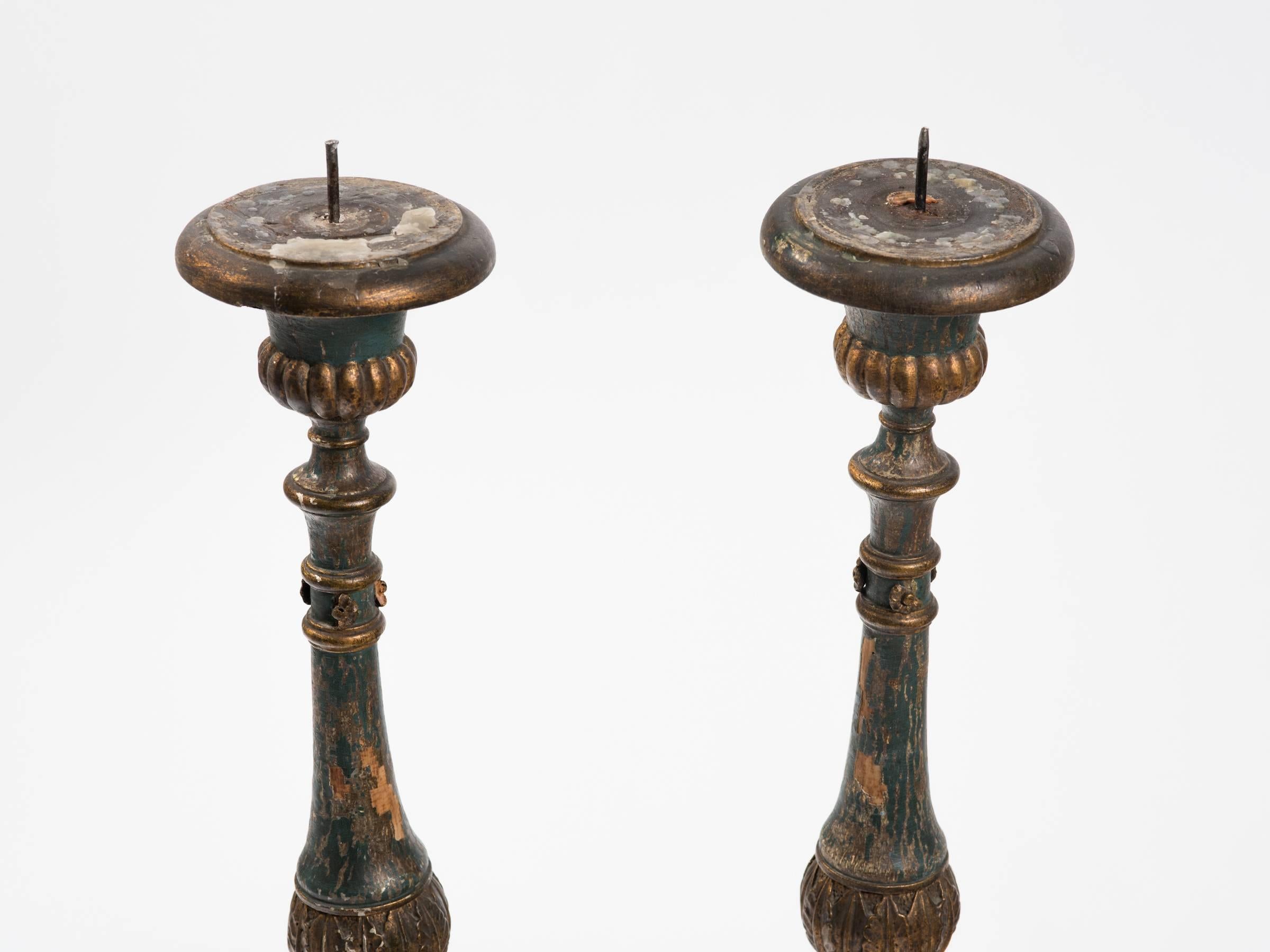 Pair of Early 19th Century Tall Italian Wood Altar Candlesticks In Good Condition In Tarrytown, NY