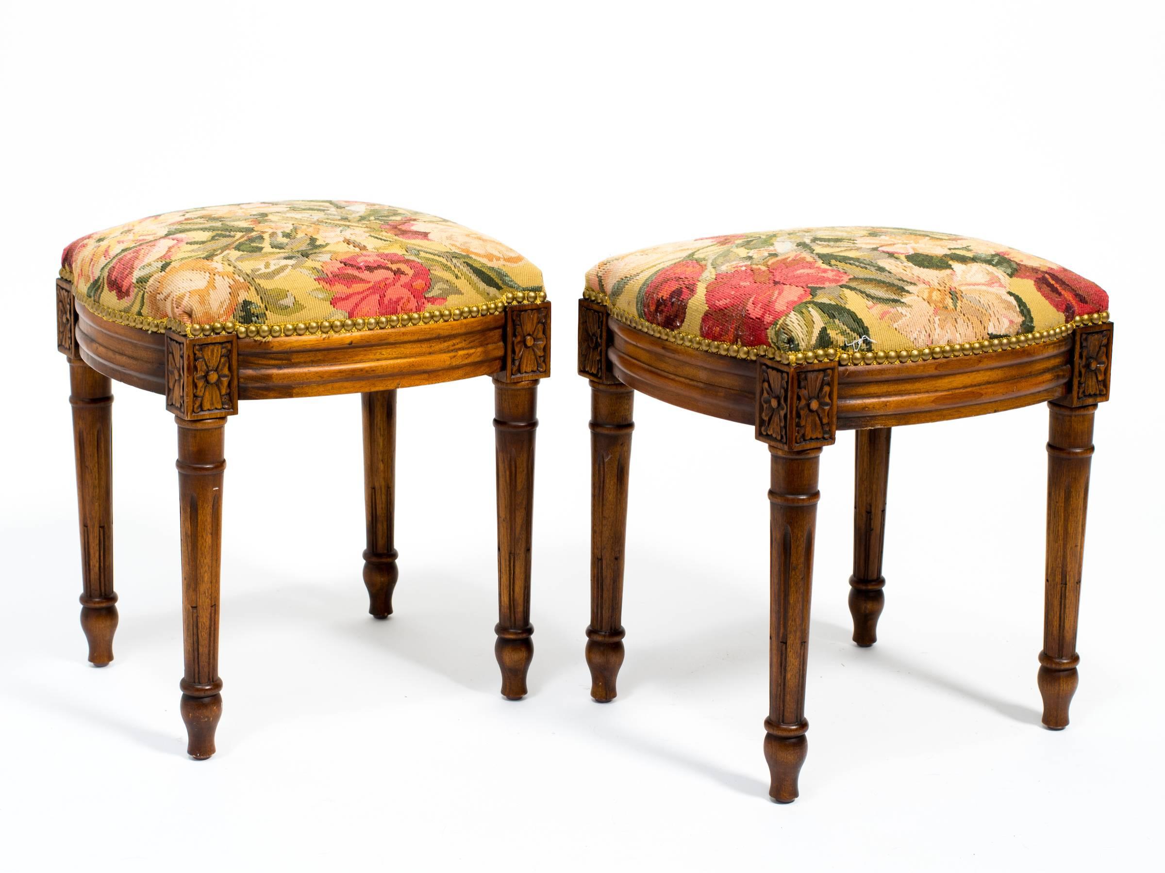 Pair of Wood French Style Footstools In Good Condition In Tarrytown, NY