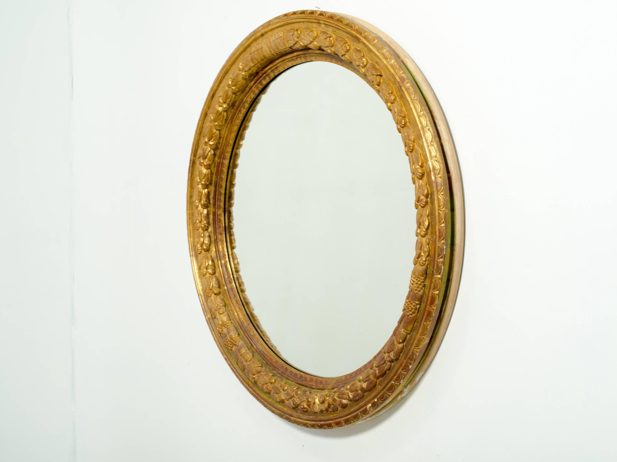 Large Round Carved Giltwood Mirror 1