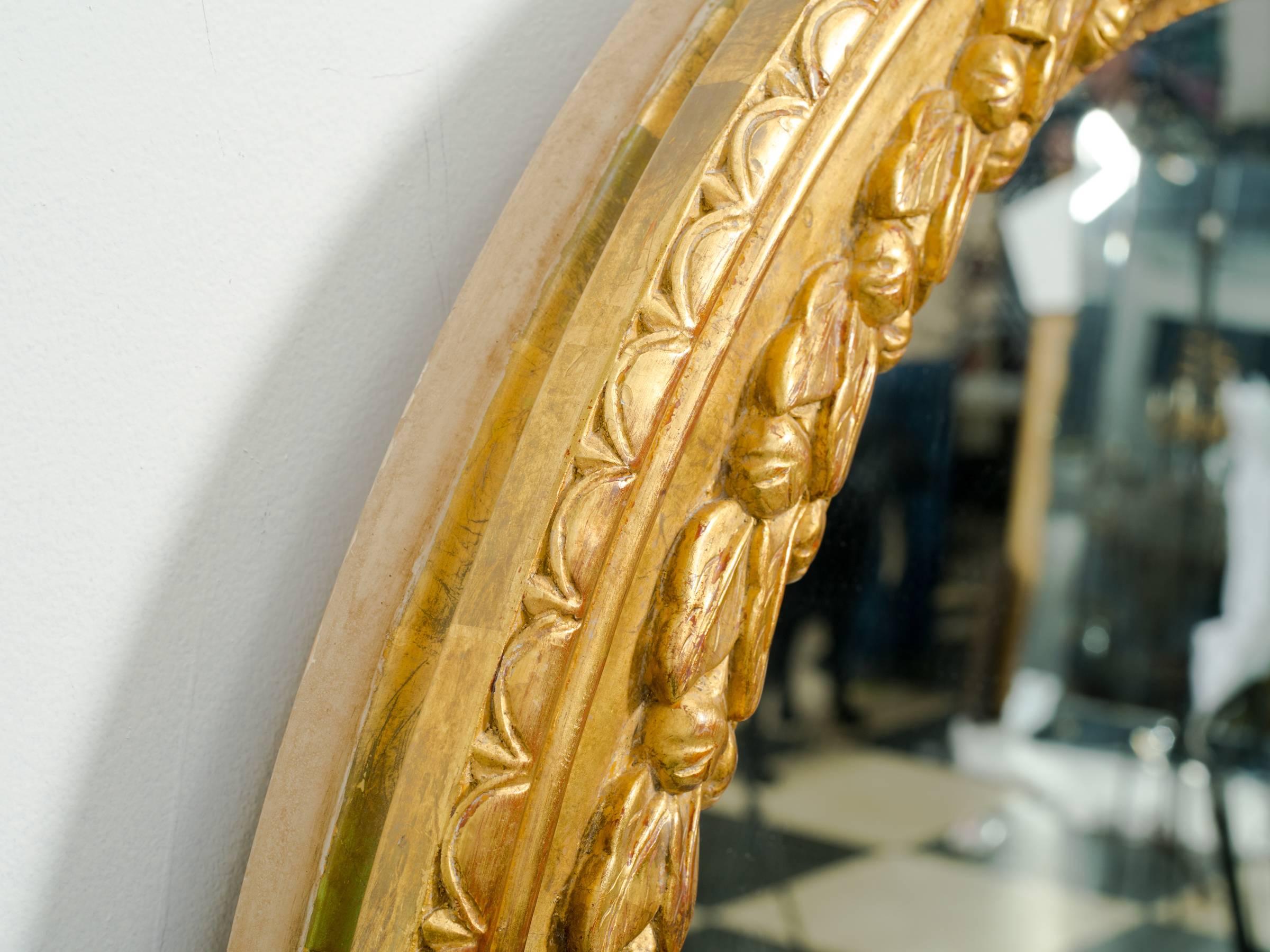 Wood Large Round Carved Giltwood Mirror