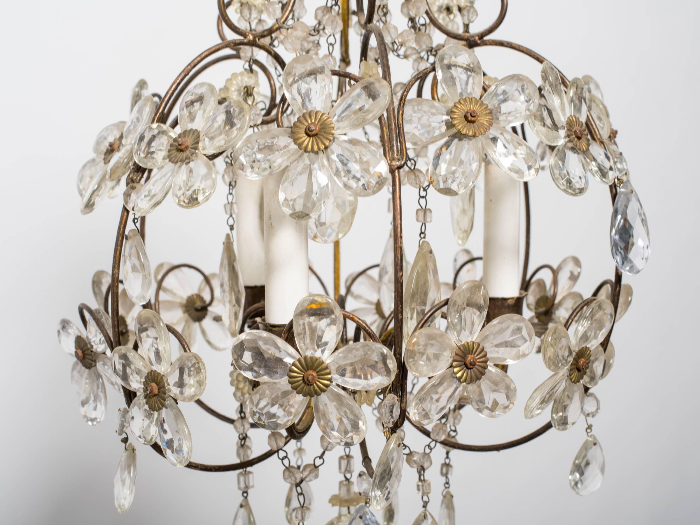 Pair of 1960s Italian Crystal Floral Chandeliers In Good Condition In Tarrytown, NY