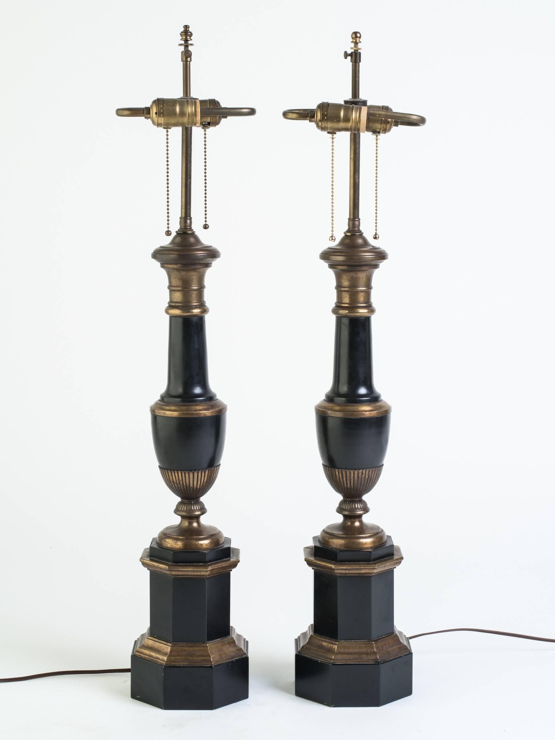 Pair of 1970s Italian Tole Classical Lamps 1