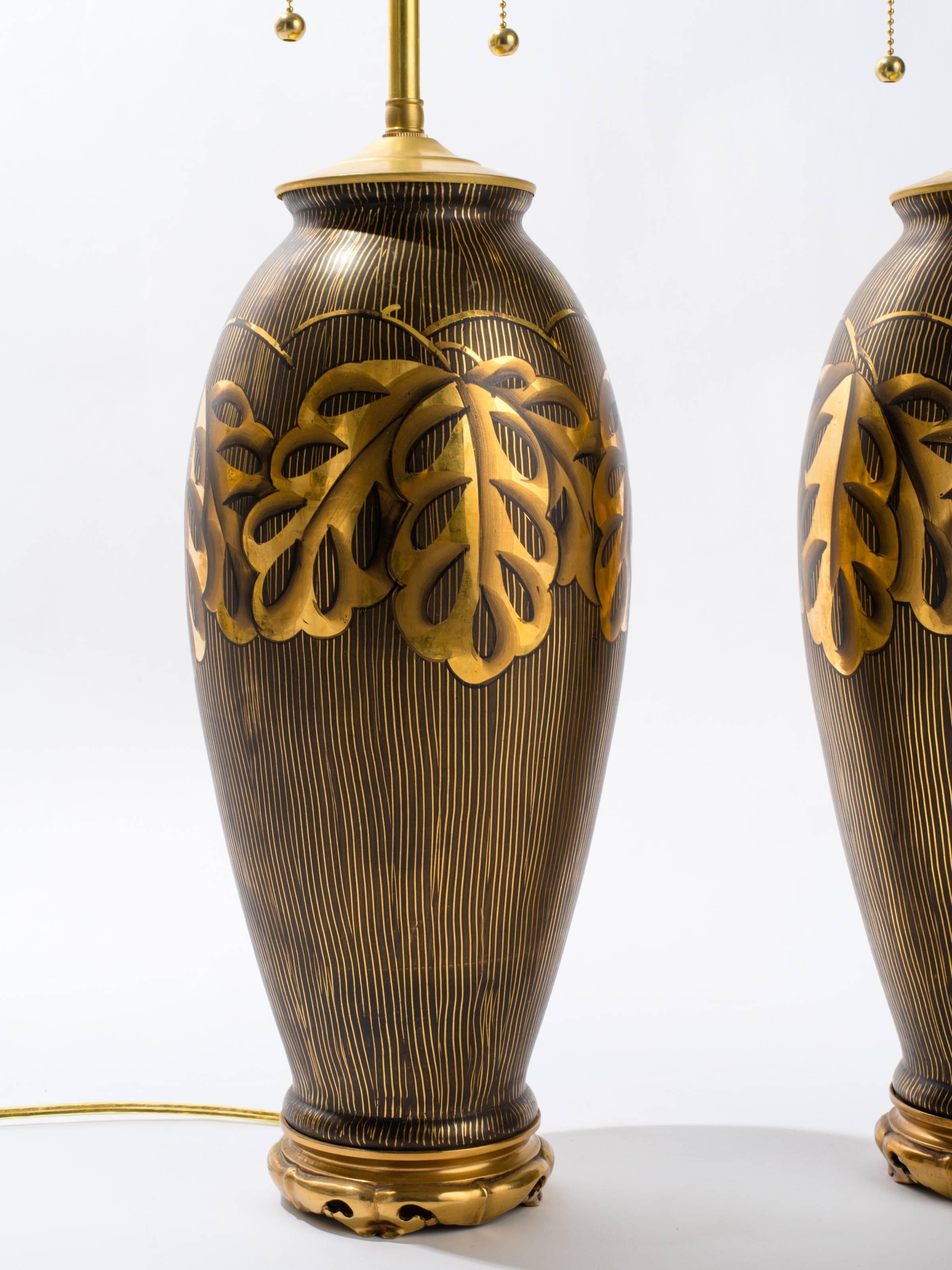 Mid-Century Modern Italian Ceramic Lamps with Leaf Motif In Good Condition For Sale In Tarrytown, NY