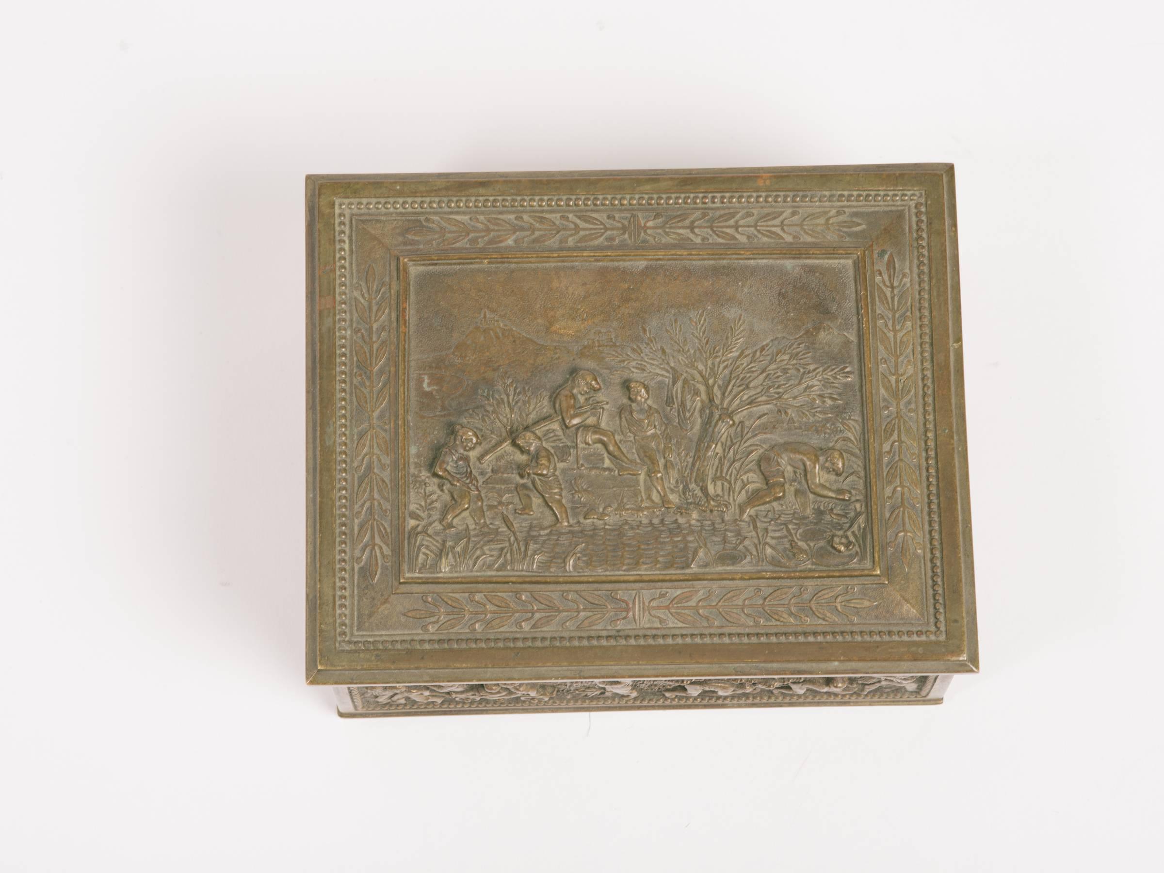 1880s English Brass Box In Good Condition In Tarrytown, NY