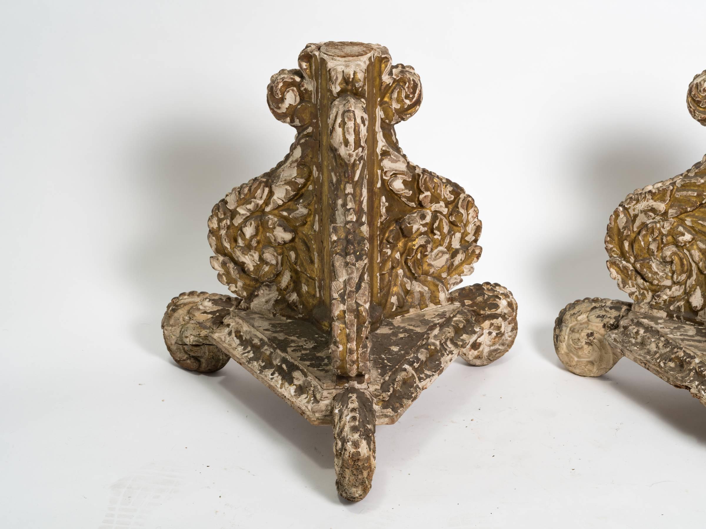 Pair of Early 19th Century Italian Baroque Gilt Bases In Good Condition In Tarrytown, NY