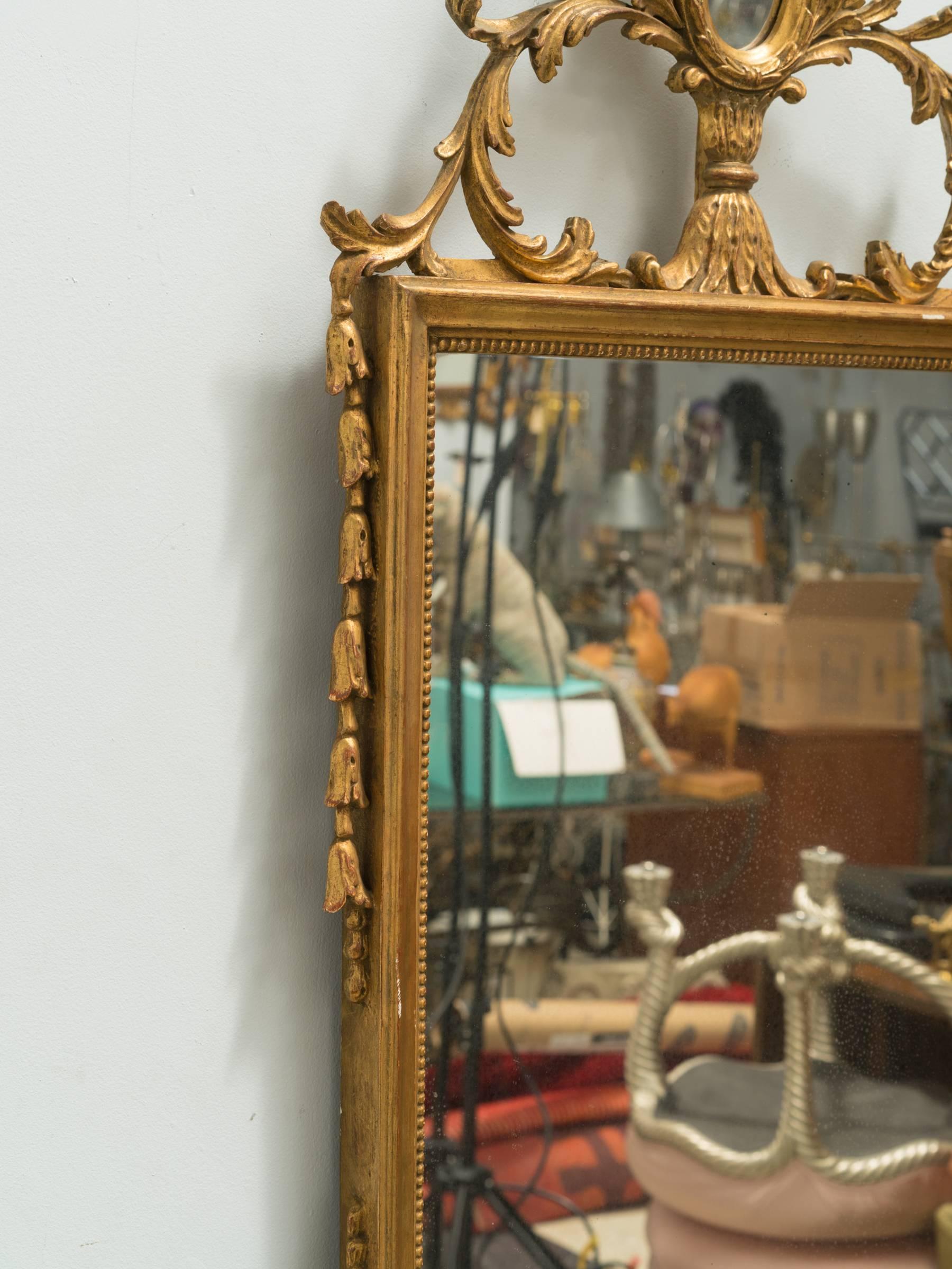 Milieu du XXe siècle Miroir italien en bois doré en vente