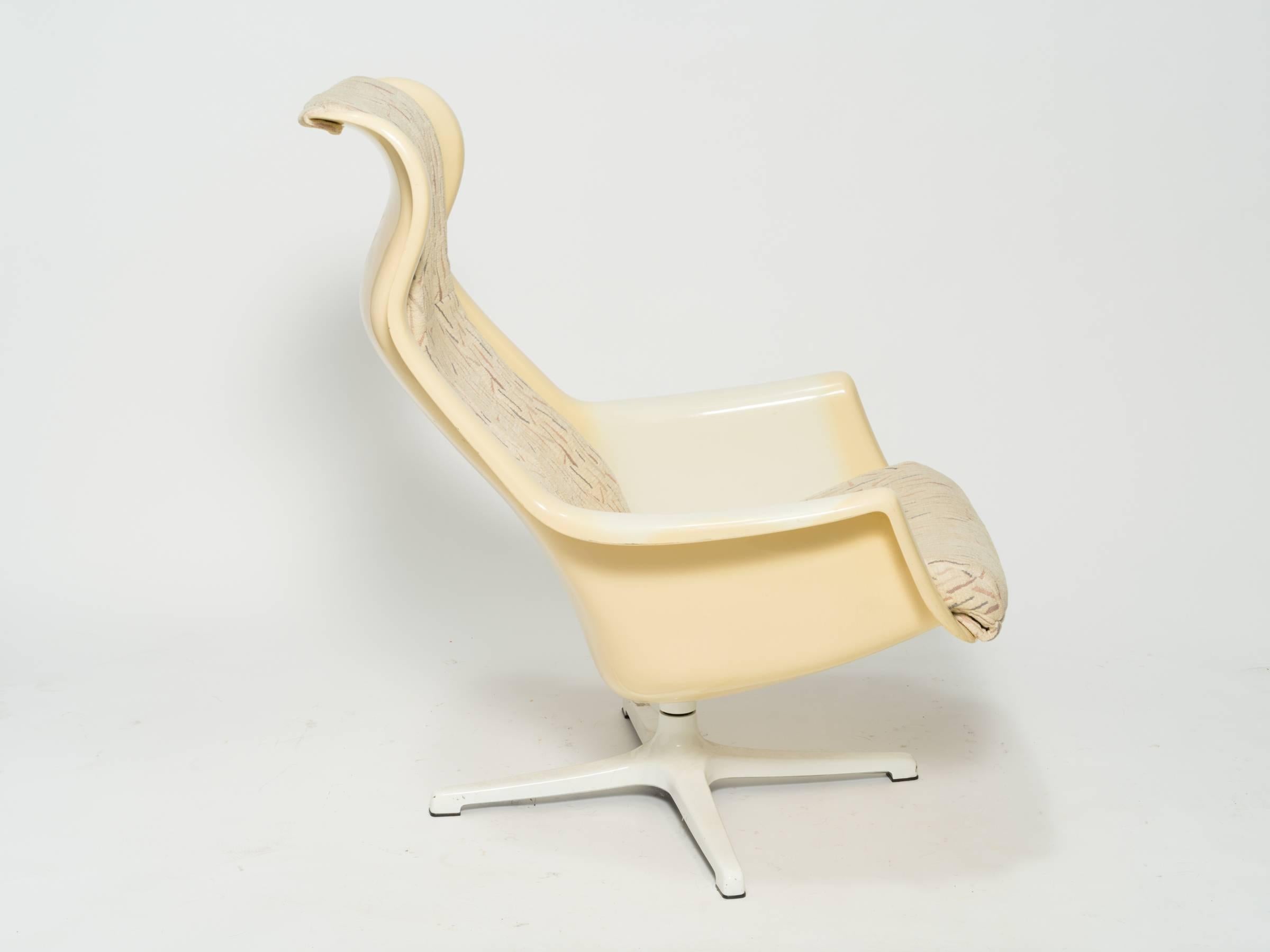 1970s plastic Galaxy lounge chair, original fabric. Made by DUX.