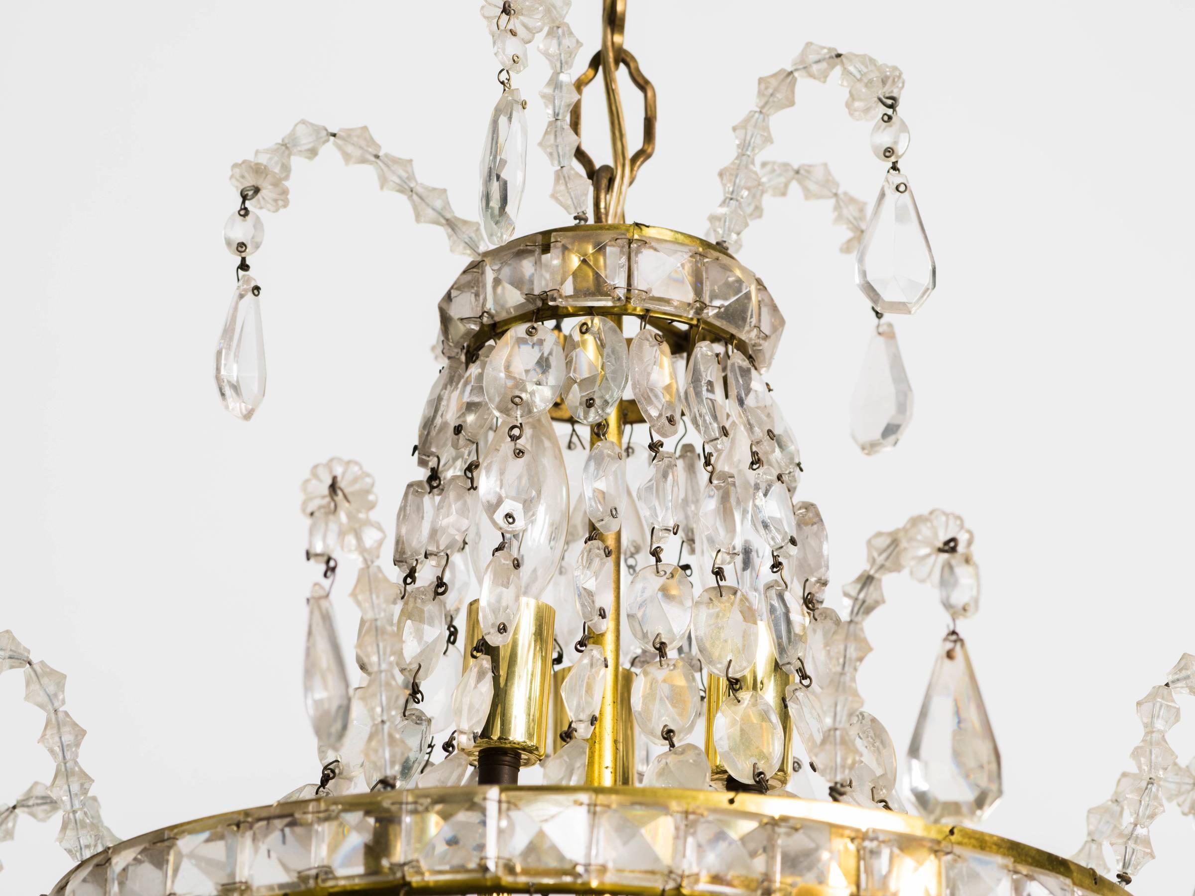 Mid-20th Century Crystal and Brass Chandelier For Sale