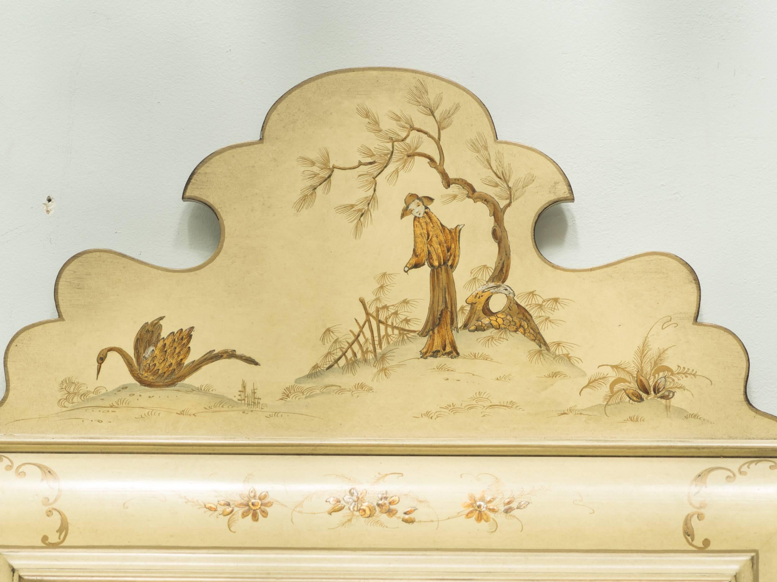 Italian Chinoiserie Wall Mirror In Good Condition In Tarrytown, NY