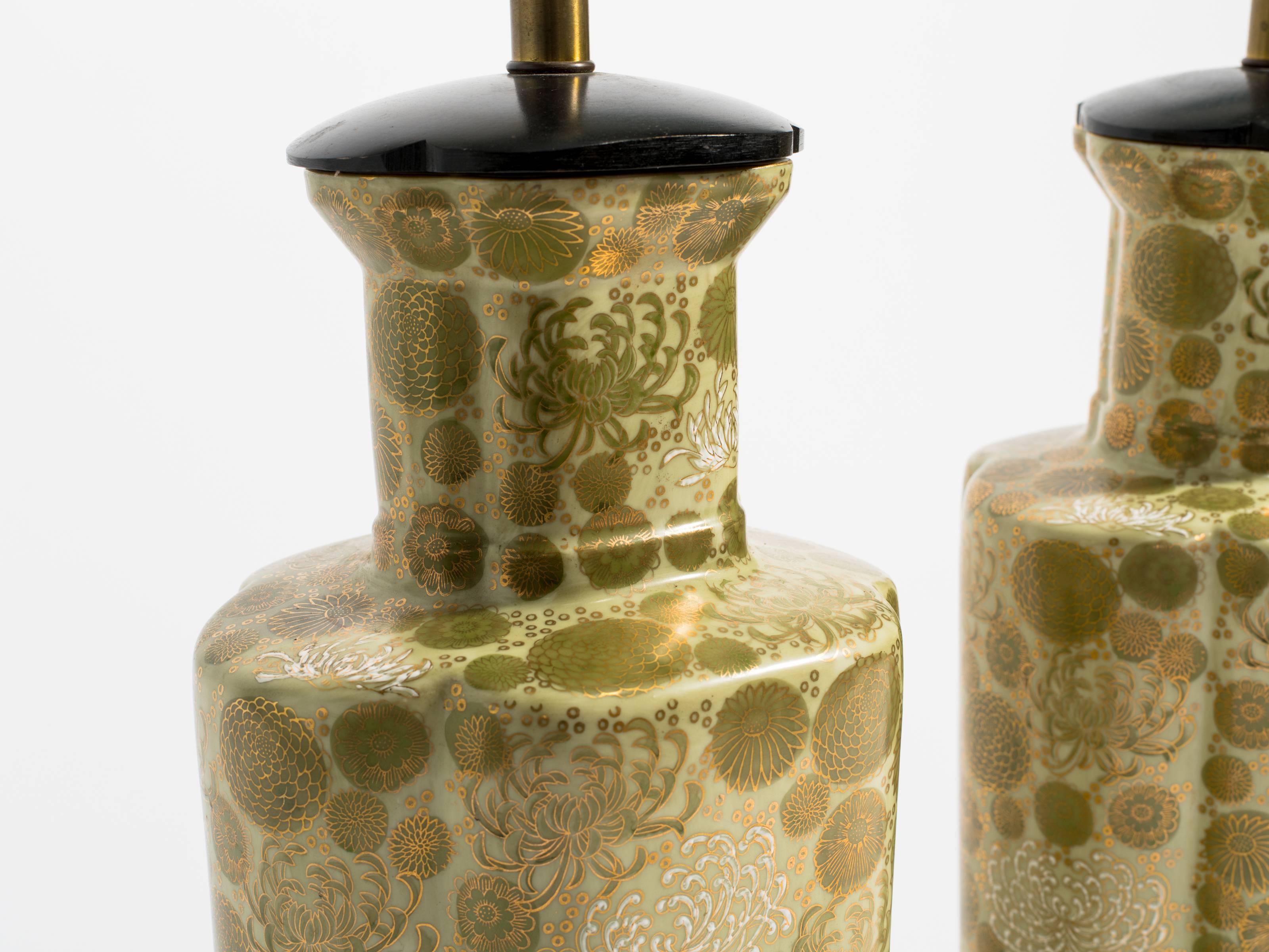 Pair of Asian Style Hand-Painted Ceramic Lamps In Good Condition In Tarrytown, NY