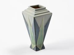 Roseville Futura Cabinet Vase