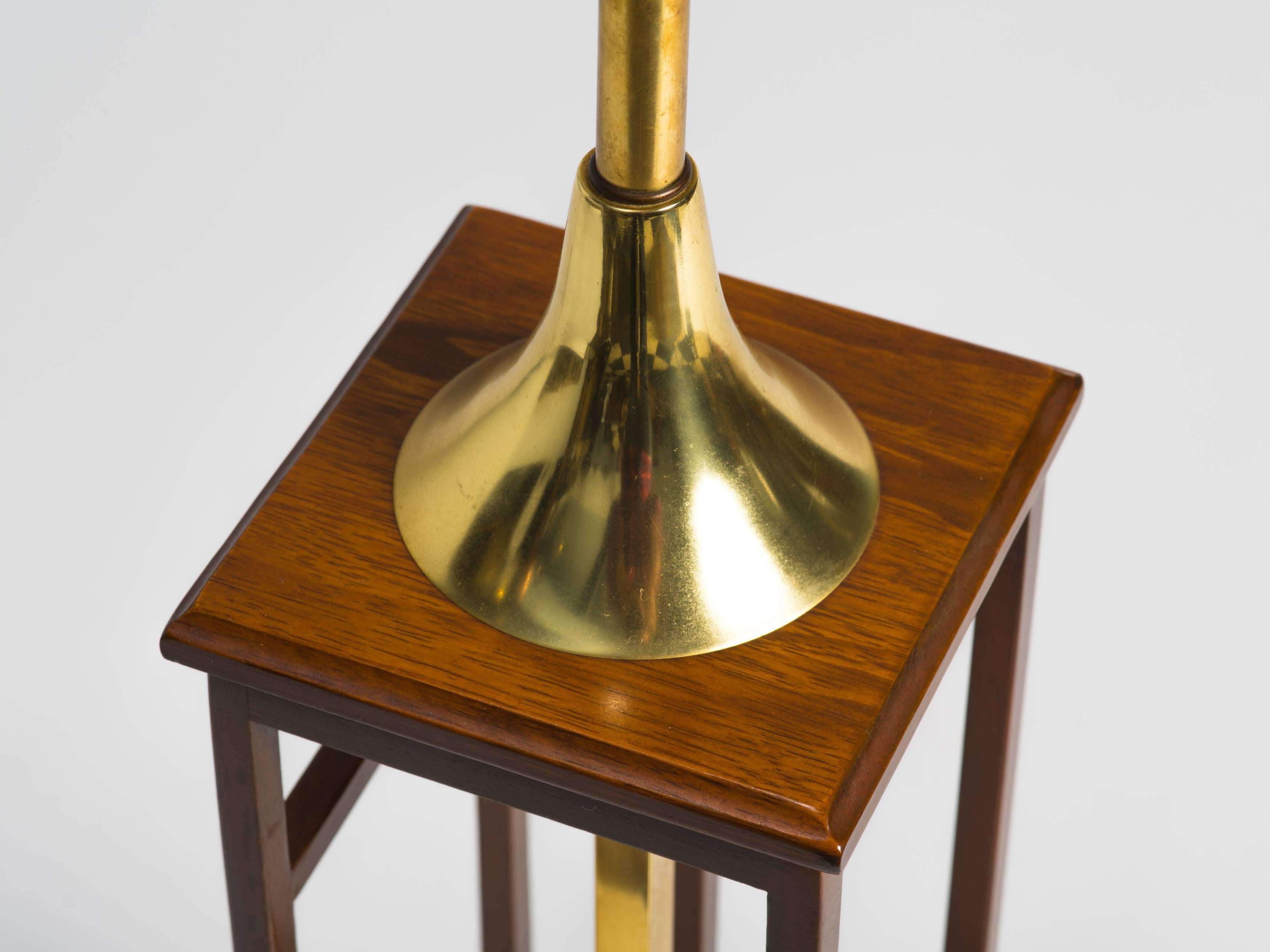Asian Style Wood and Brass Table Lamp For Sale 3