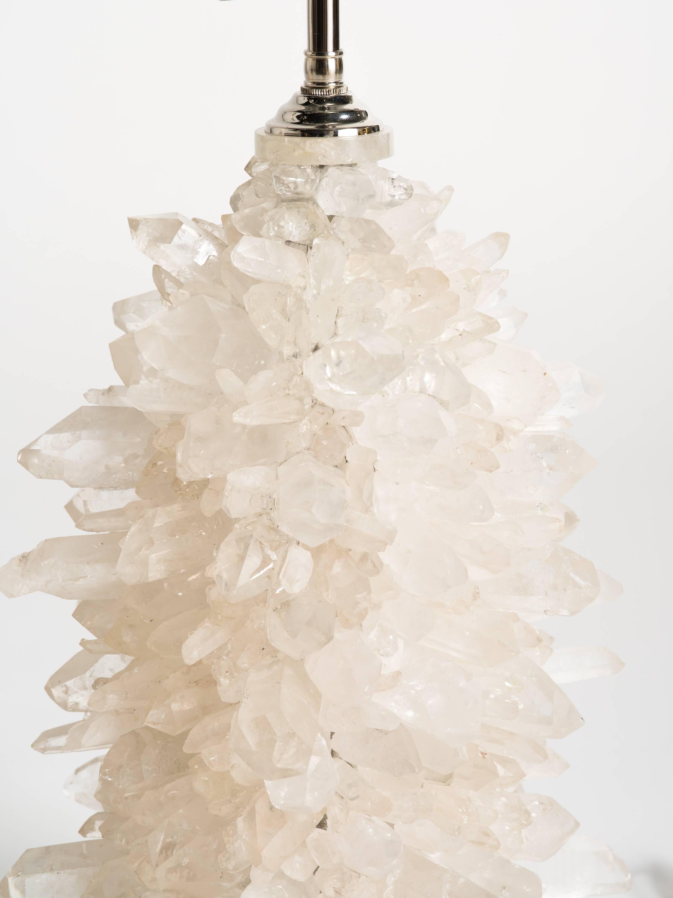 Paar „Aggregate“ Bergkristall-Cluster-Lampen von Spark Interior im Angebot 1